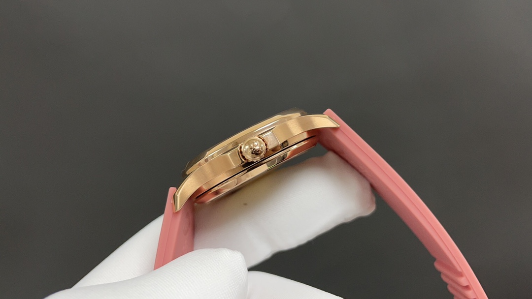 [TOP] Patek Philippe AQUANAUT Women's 35.6mm Watch - Dark Pink with Gold