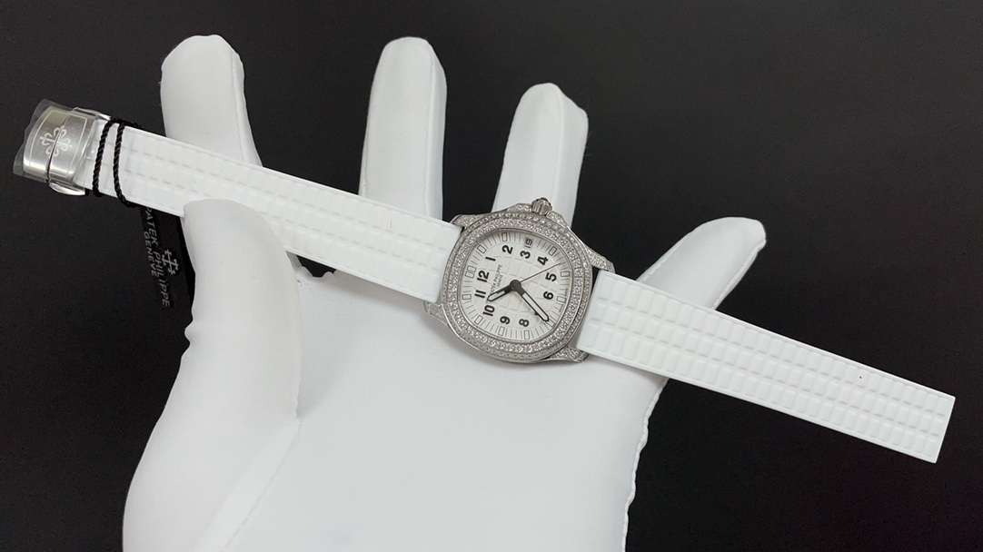 [TOP] Patek Philippe AQUANAUT Women's 35.6mm Watch - White with Silver