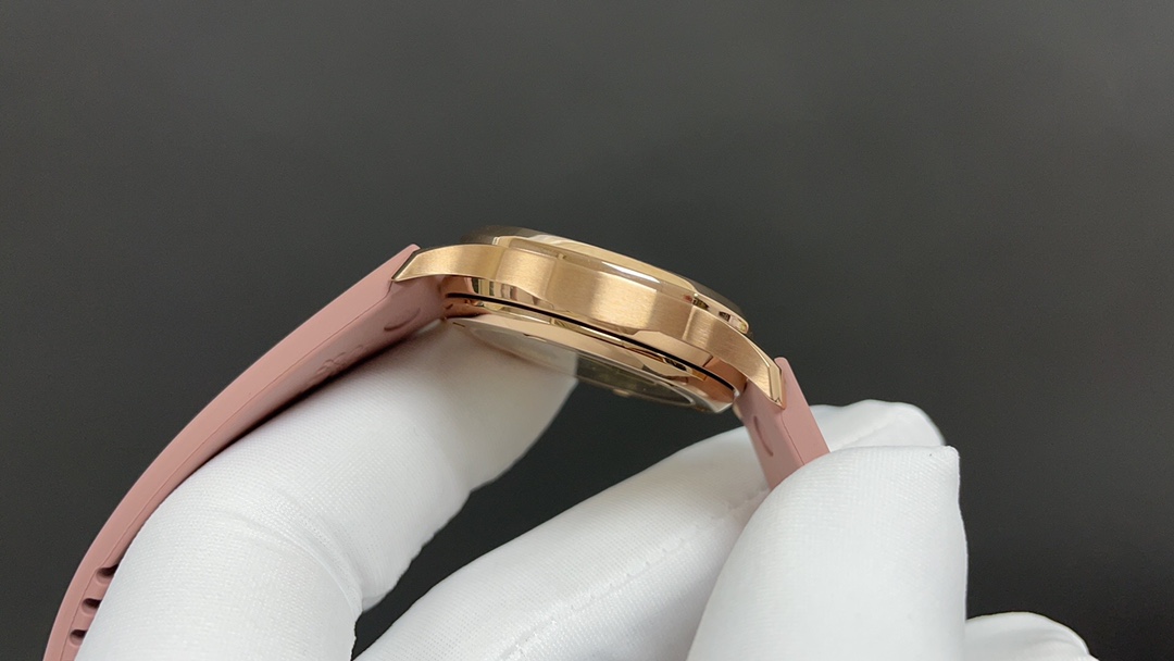 [TOP] Patek Philippe AQUANAUT Women's 35.6mm Watch - Pink with Gold