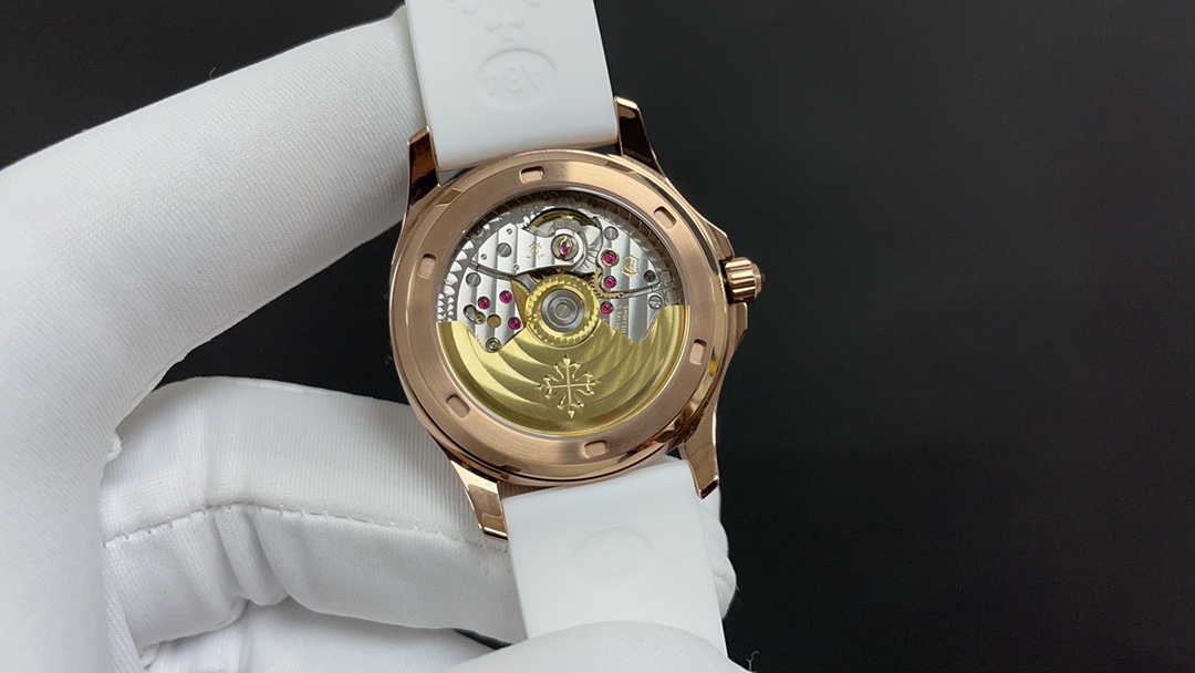 [TOP] Patek Philippe AQUANAUT Women's 35.6mm Watch - White with Gold