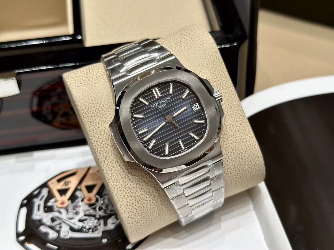 [TOP] Patek Philippe Nautilus 40mm Watch - Black