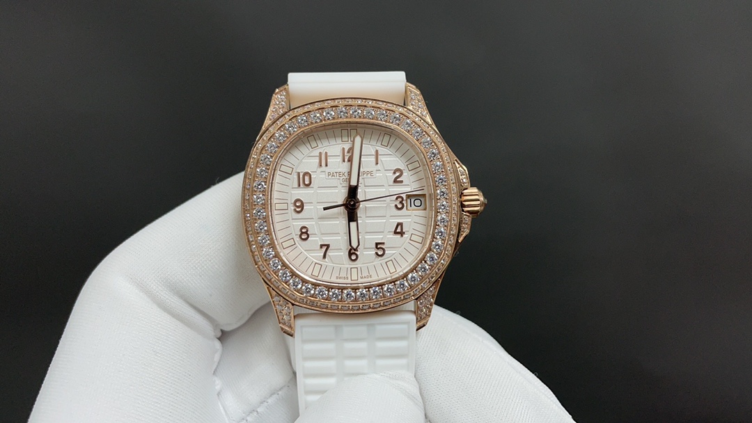 [TOP] Patek Philippe AQUANAUT Women's 35.6mm Watch - White with Gold