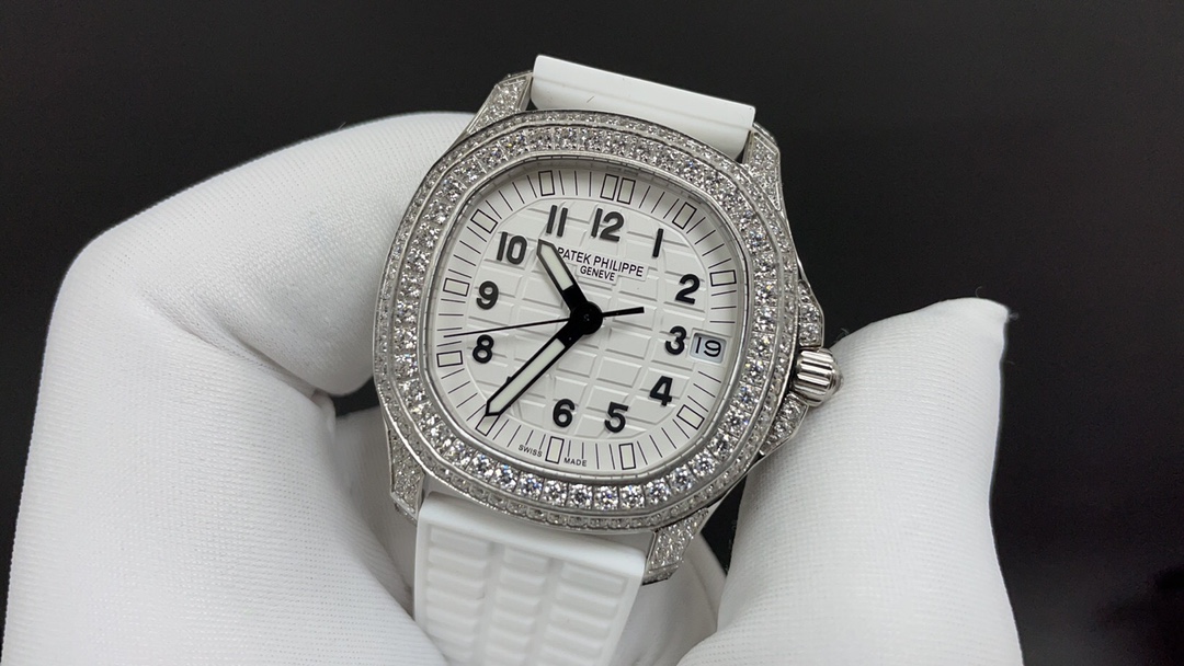 [TOP] Patek Philippe AQUANAUT Women's 35.6mm Watch - White with Silver