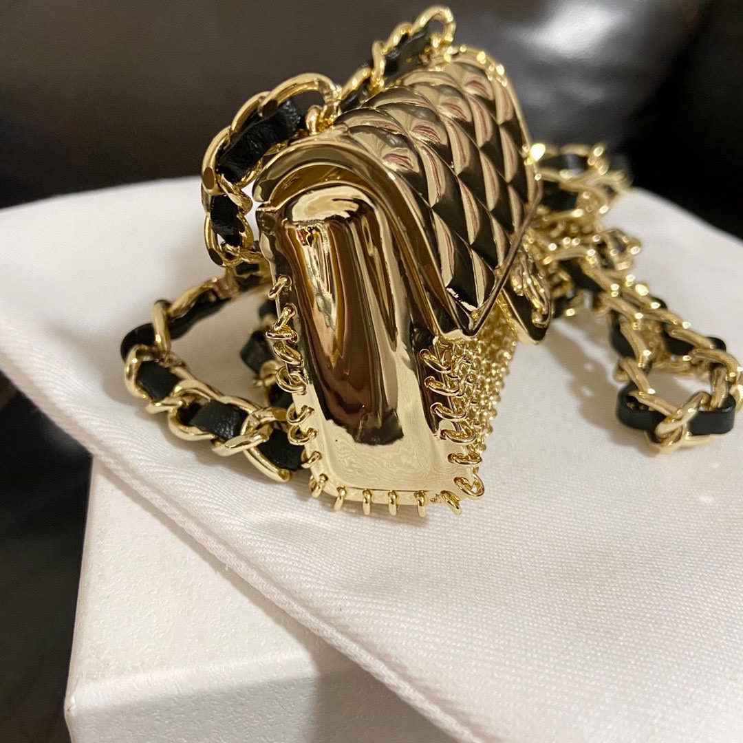 [TOP] CHANEL Waist Chain With Mini bag