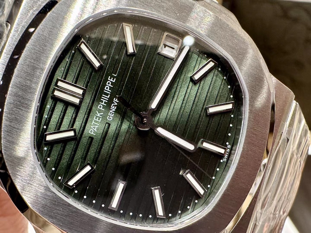 [TOP] Patek Philippe Nautilus 40mm Watch - Dark Green