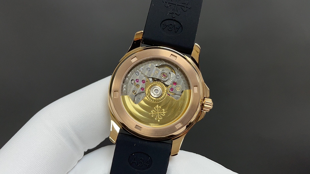 [TOP] Patek Philippe AQUANAUT Women's 35.6mm Watch - Black with Gold