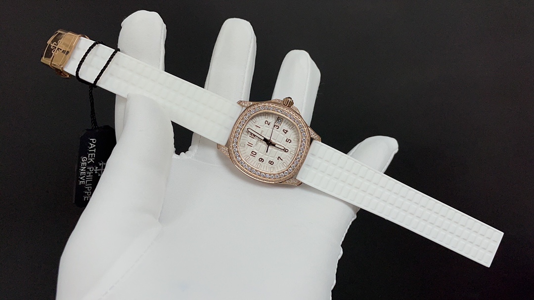 [TOP] Patek Philippe AQUANAUT Women's 35.6mm Watch - White with Gold