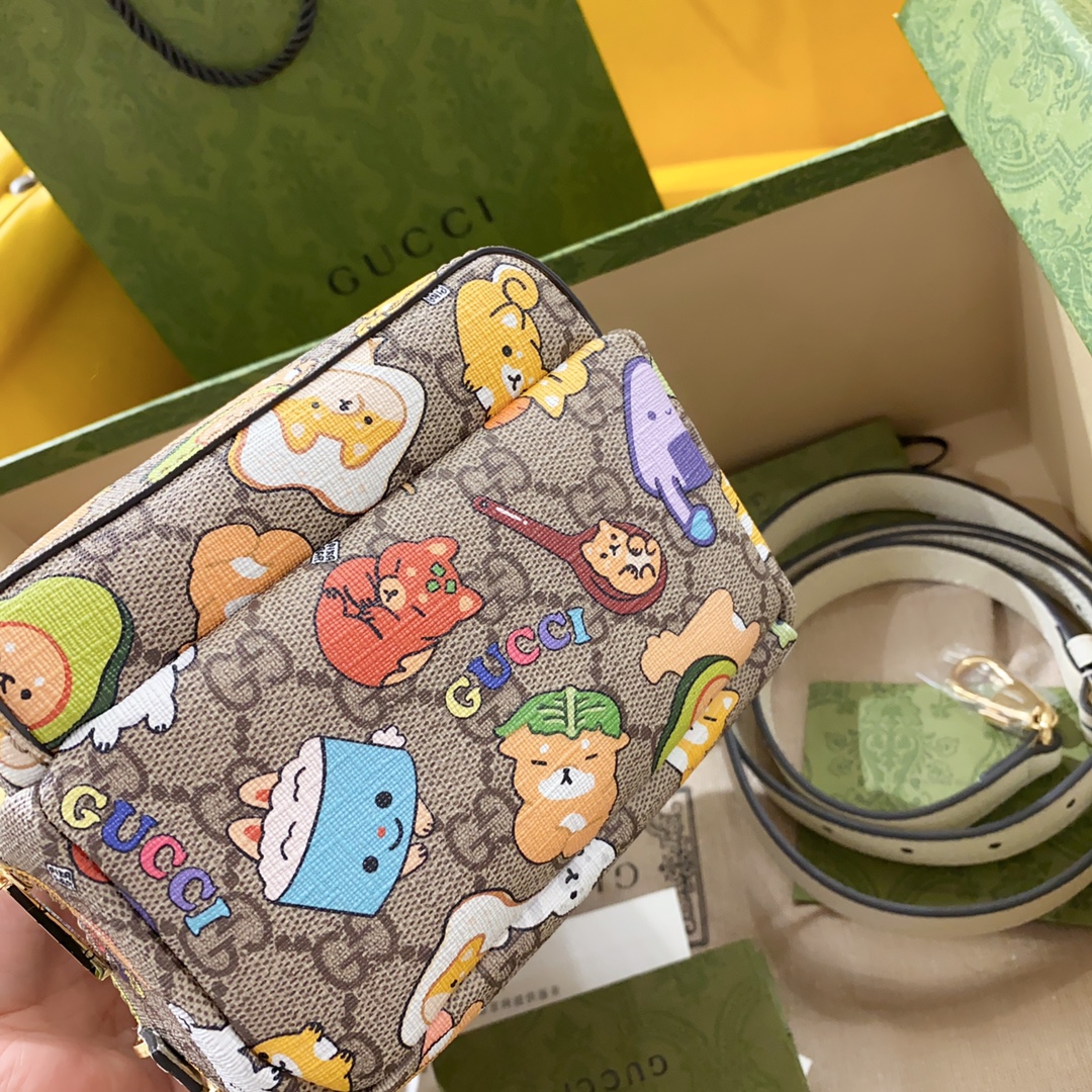 [TOP] GUCCI 𝗸𝗮𝘄𝗮𝗶𝗶 Bags 15cm (W) x 19cm (H) x 8cm (D)