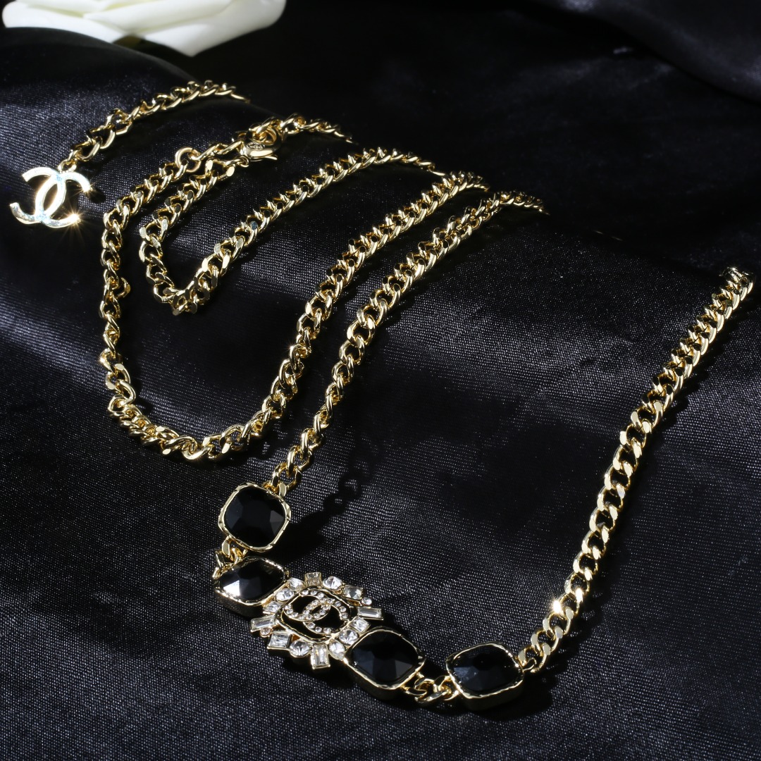 [TOP] CHANEL Crystal Rhinestone Waist Chain