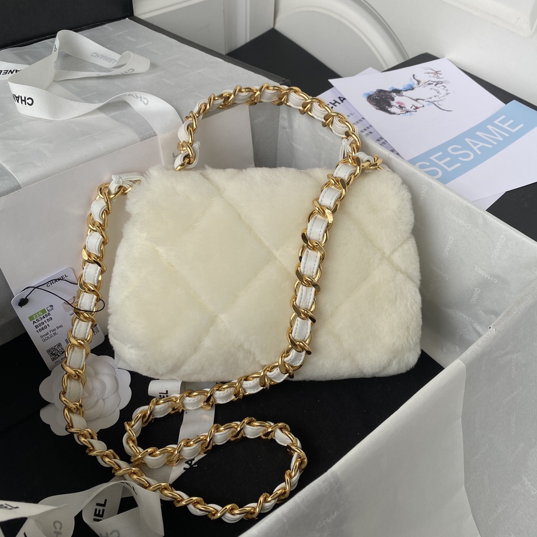 [TOP] CHANEL Classic Flap Bag Wool 15 X 20.5 X 8 cm - White & GHW