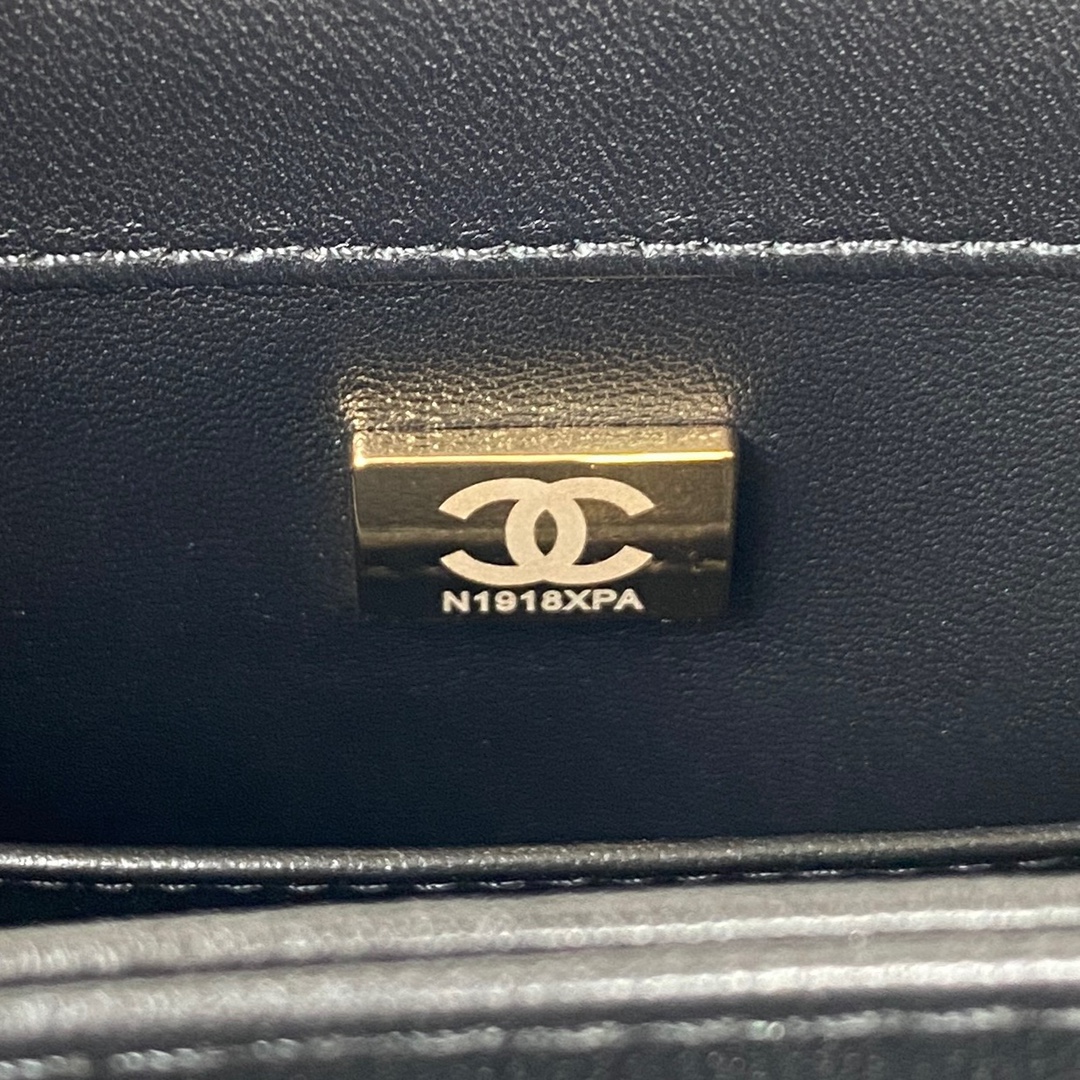 [TOP] CHANEL Classic Flap Bag Wool 18 X 23 X 9 cm - Black & GHW