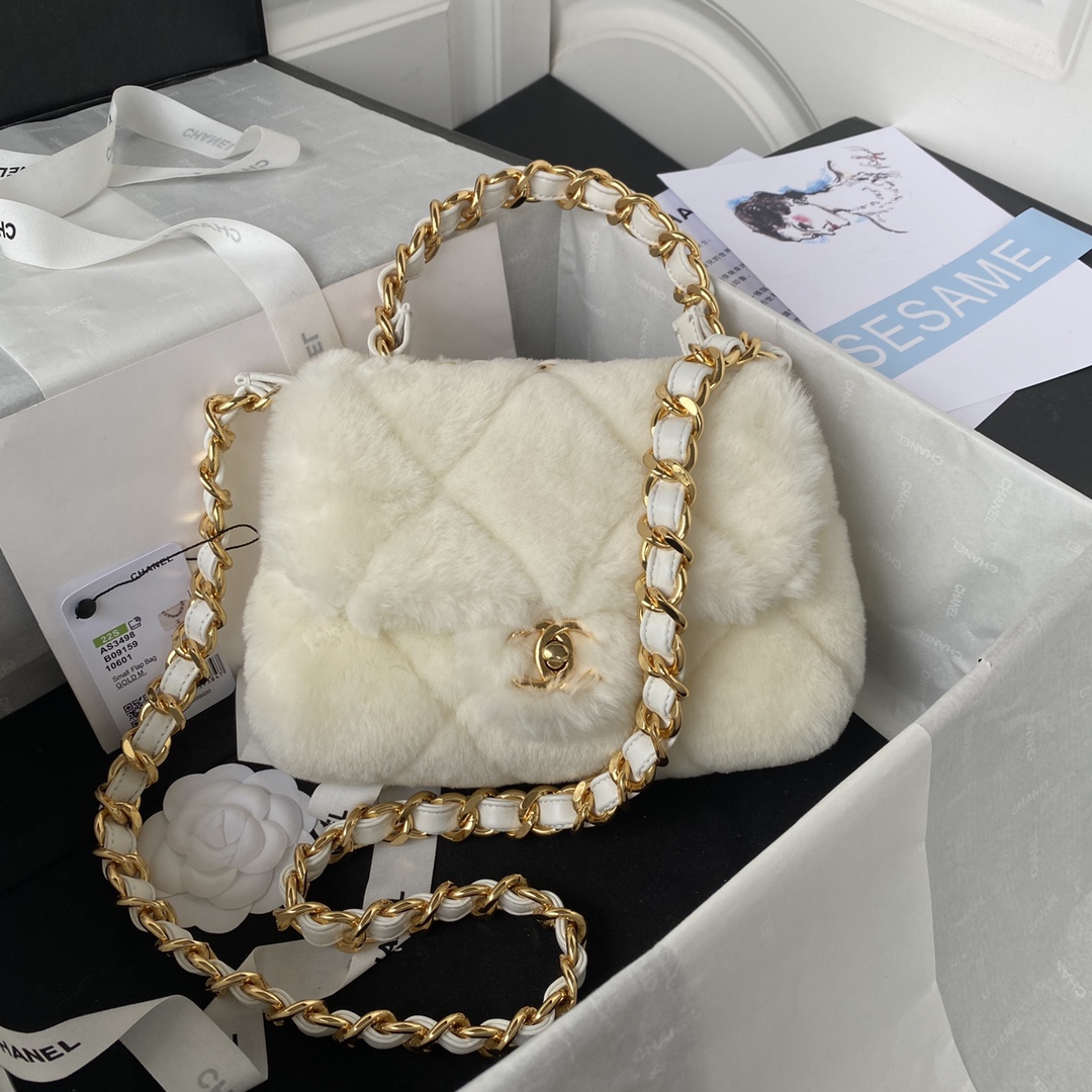 [TOP] CHANEL Classic Flap Bag Wool 15 X 20.5 X 8 cm - White & GHW