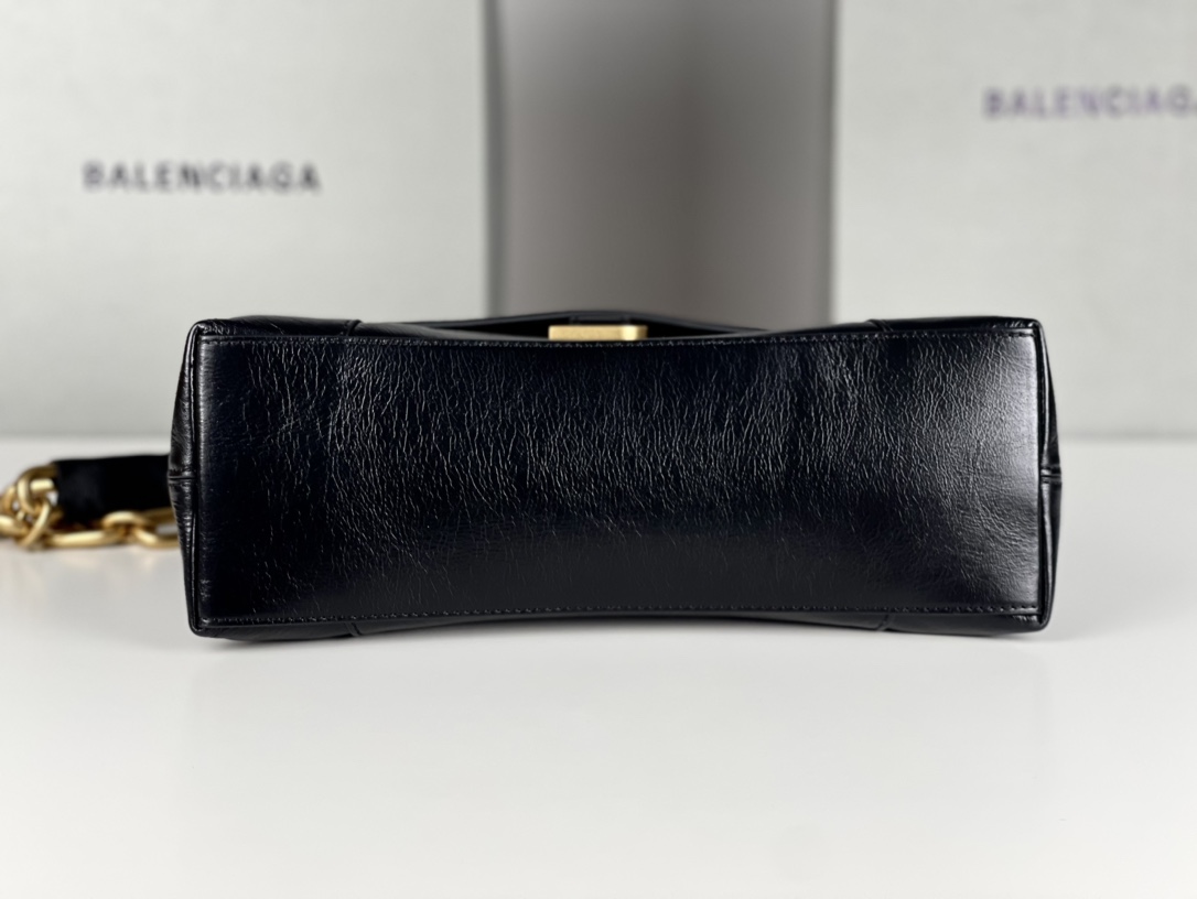 [TOP] BALENCIAGA Wax Skin Downtown Bag 29 x 10 x 18 cm - Black & GHW