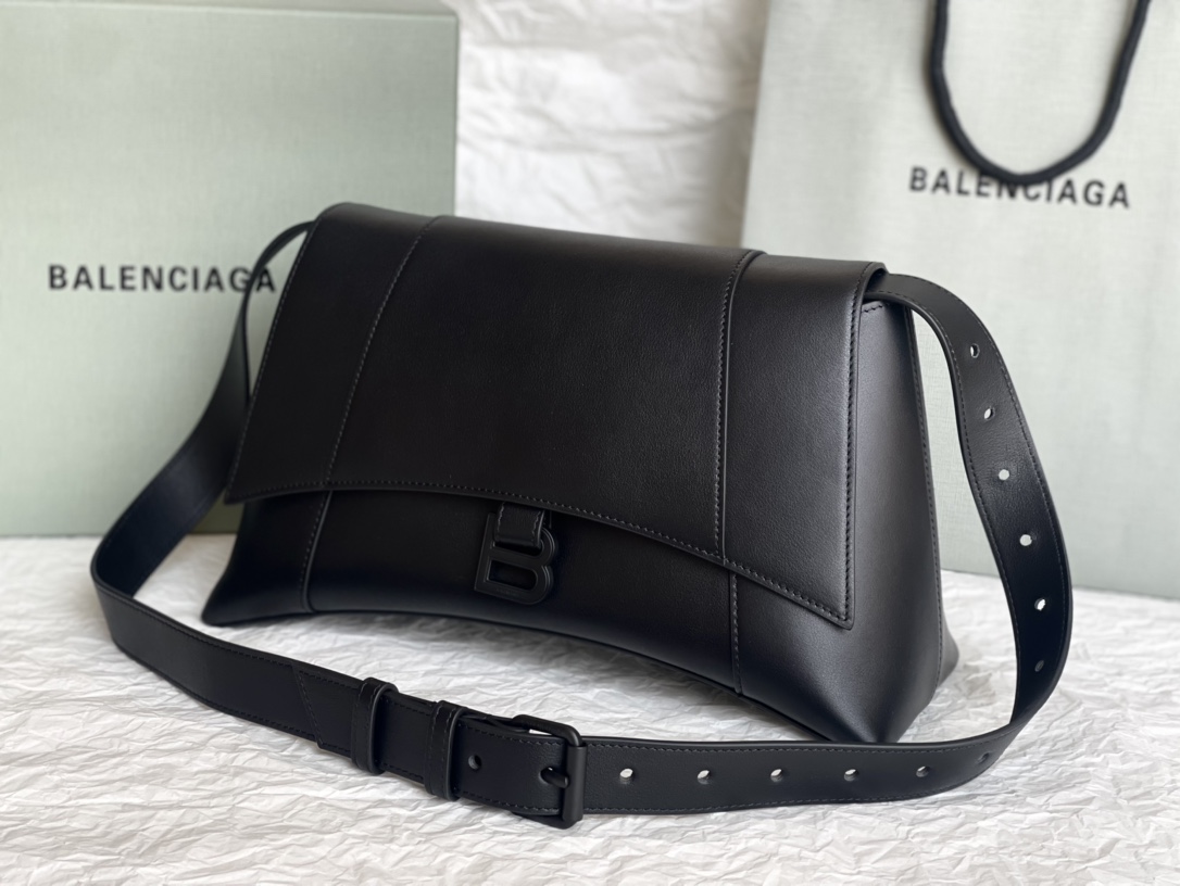 [TOP] BALENCIAGA Top Layer Cowhide Downtown Bag 32 × 20.8 × 15.5 cm - Black