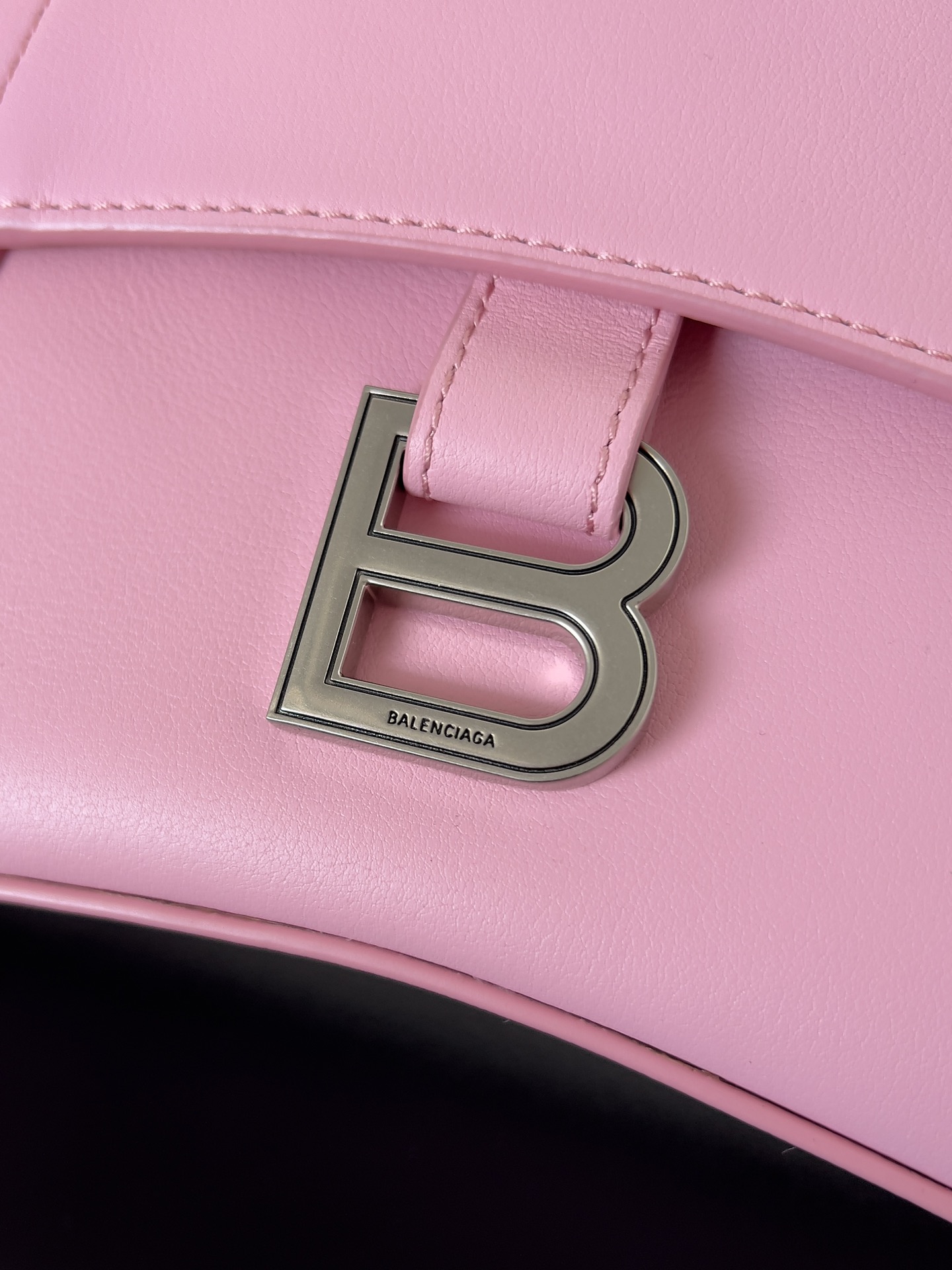 [TOP] BALENCIAGA Top Layer Cowhide Downtown Bag 25.4 x 16.0 x 8.4 cm - Pink & SHW