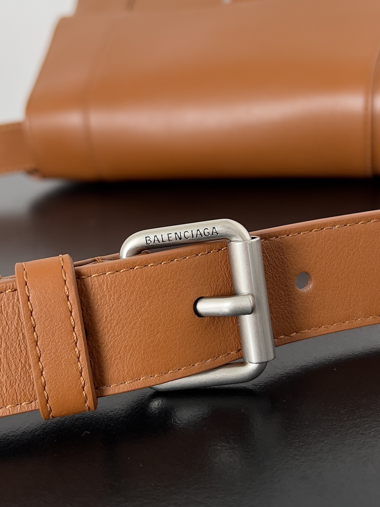 [TOP] BALENCIAGA Top Layer Cowhide Downtown Bag 30.0 x 17.3 x 9.9 cm - Brown & SHW