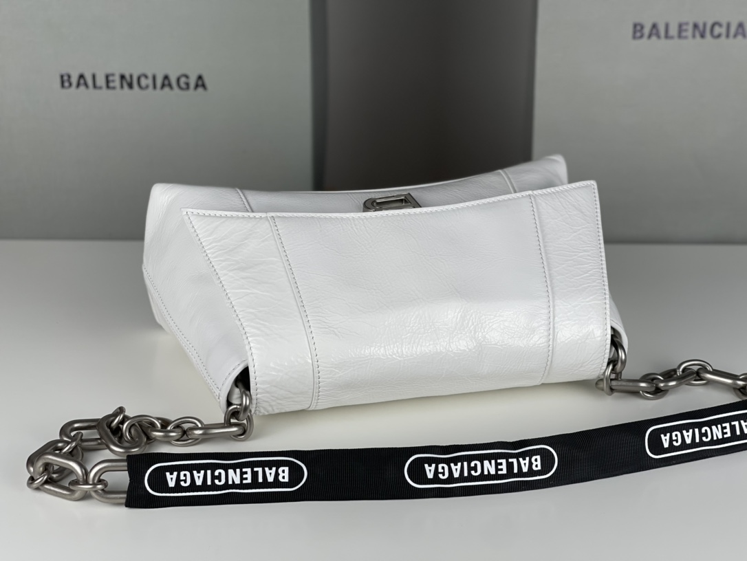 [TOP] BALENCIAGA Wax Skin Downtown Bag 29 x 10 x 18 cm - White & SHW
