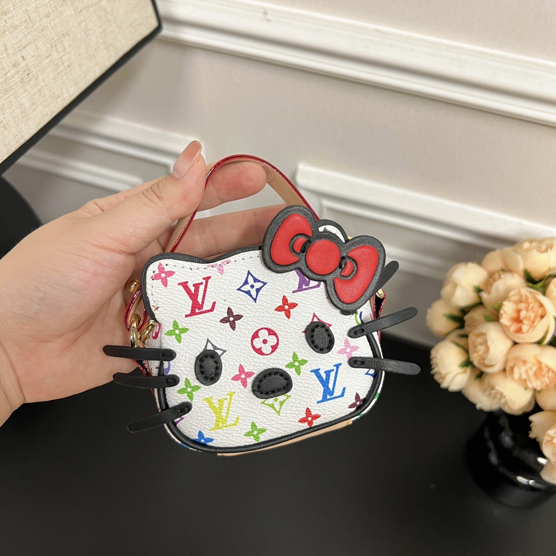 [TOP] Louis Vuitton LV Airpods Hello Kitty Super Mini Bag 10×8×4cm