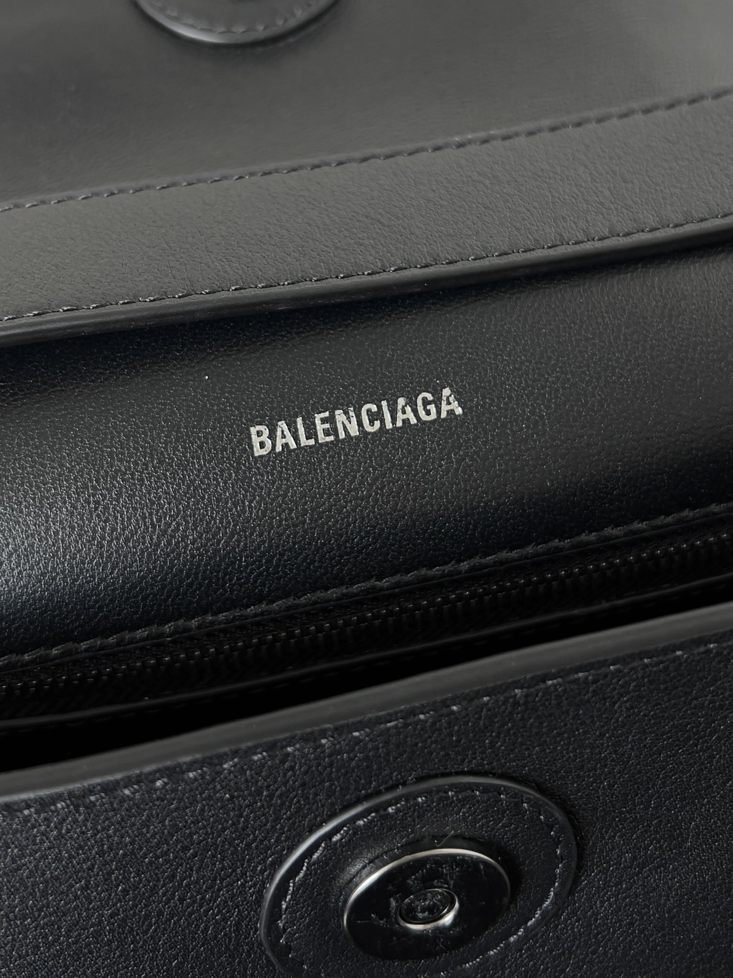 [TOP] BALENCIAGA Top Layer Cowhide Downtown Bag 25.4 x 16.0 x 8.4 cm - Black