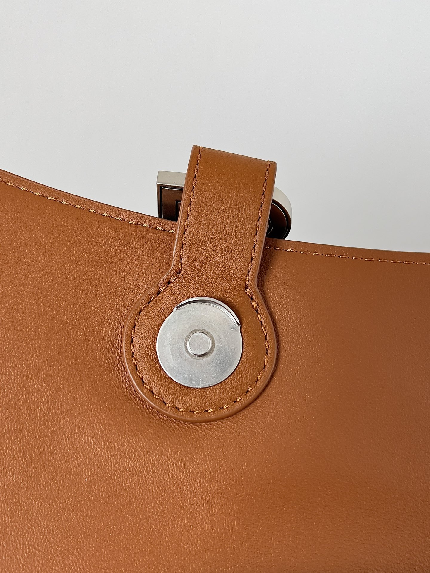 [TOP] BALENCIAGA Top Layer Cowhide Downtown Bag 30.0 x 17.3 x 9.9 cm - Brown & SHW