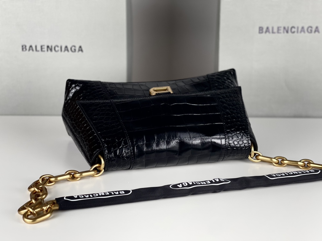 [TOP] BALENCIAGA Crocodile Pattern Downtown Bag 29 x 10 x 18 cm - Black & GHW