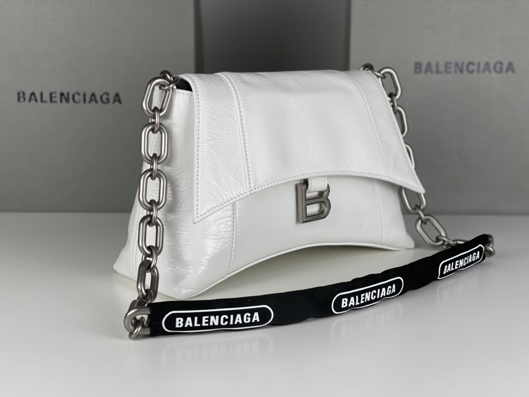 [TOP] BALENCIAGA Wax Skin Downtown Bag 29 x 10 x 18 cm - White & SHW