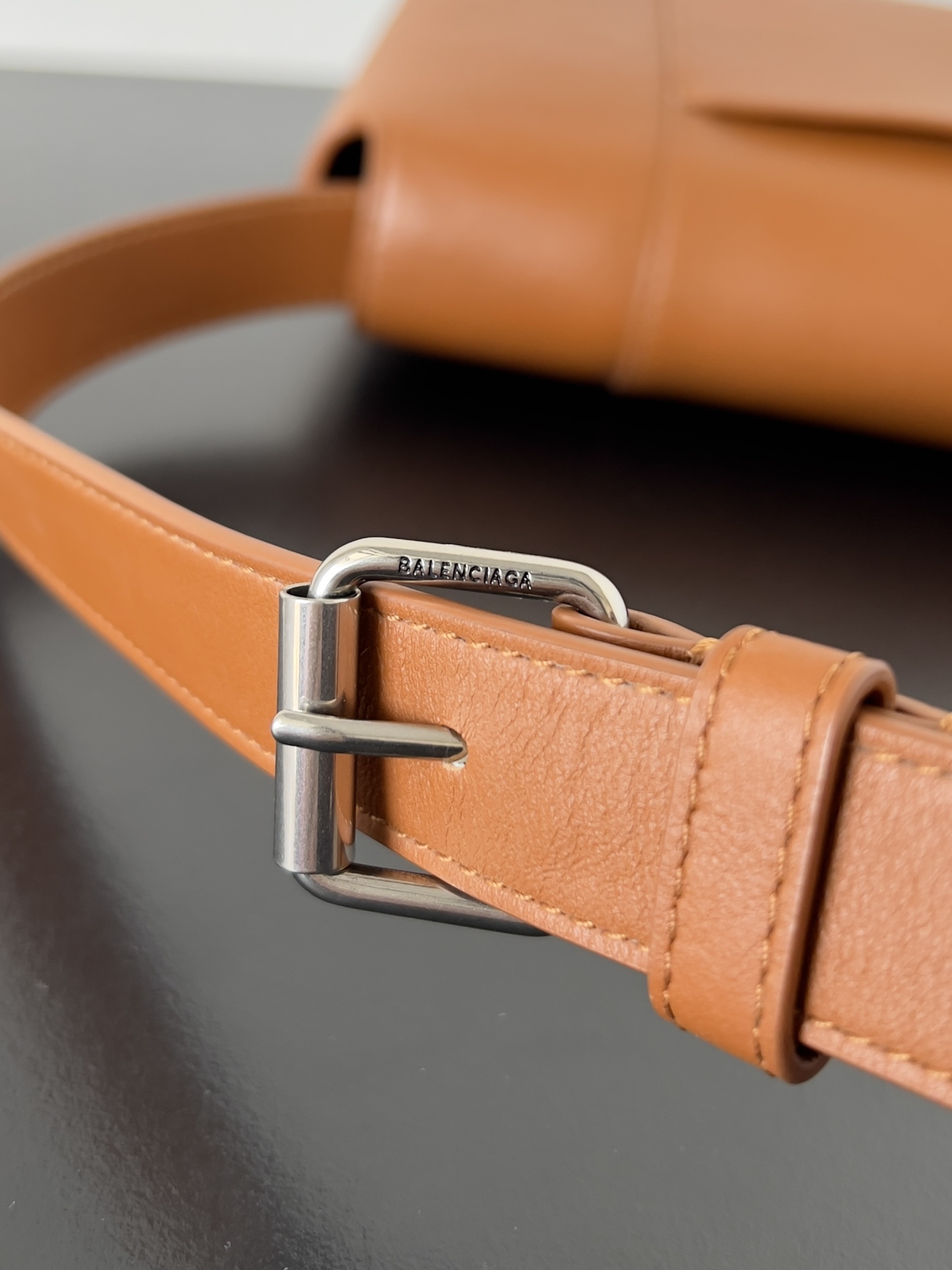 [TOP] BALENCIAGA Top Layer Cowhide Downtown Bag 25.4 x 16.0 x 8.4 cm - Brown & SHW