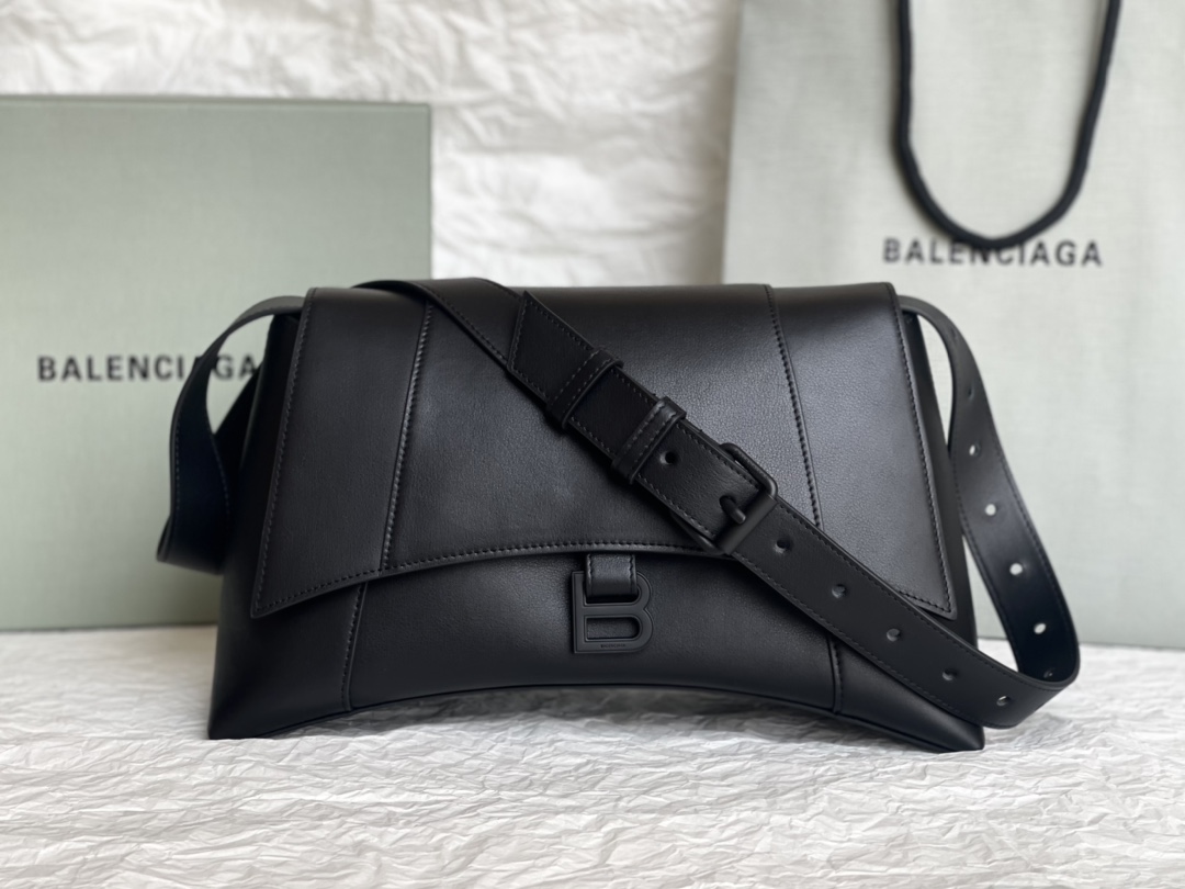 [TOP] BALENCIAGA Top Layer Cowhide Downtown Bag 32 × 20.8 × 15.5 cm - Black