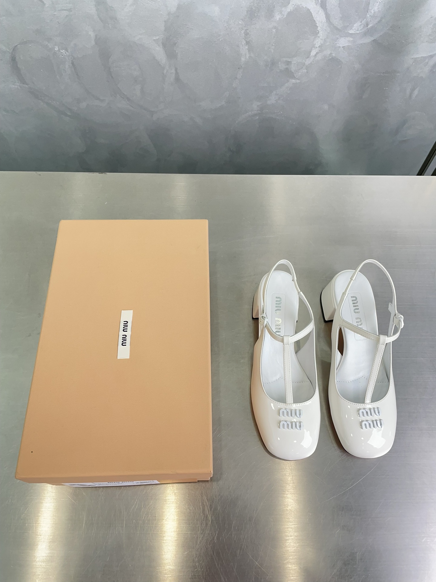 [TOP] Miu Miu Mary Jane Shoes -4 Color