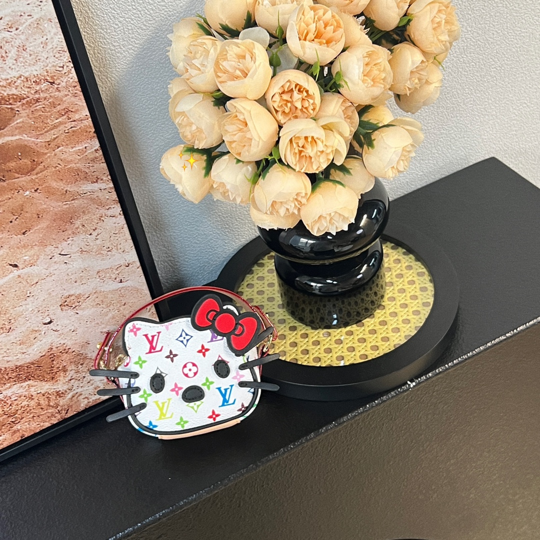 [TOP] Louis Vuitton LV Airpods Hello Kitty Super Mini Bag 10×8×4cm