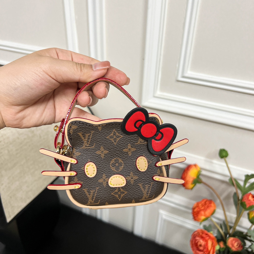 [TOP] Louis Vuitton LV Airpods Hello Kitty Super Mini Bag 10×8×4cm