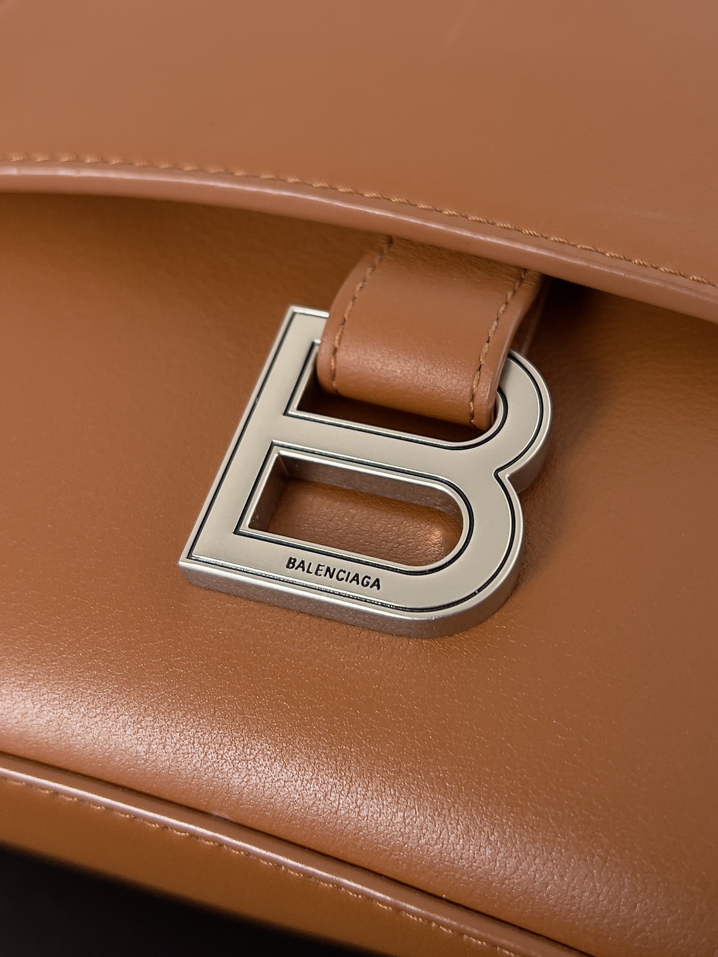 [TOP] BALENCIAGA Top Layer Cowhide Downtown Bag 30.0 x 17.3 x 9.9 cm - Brown & SHW