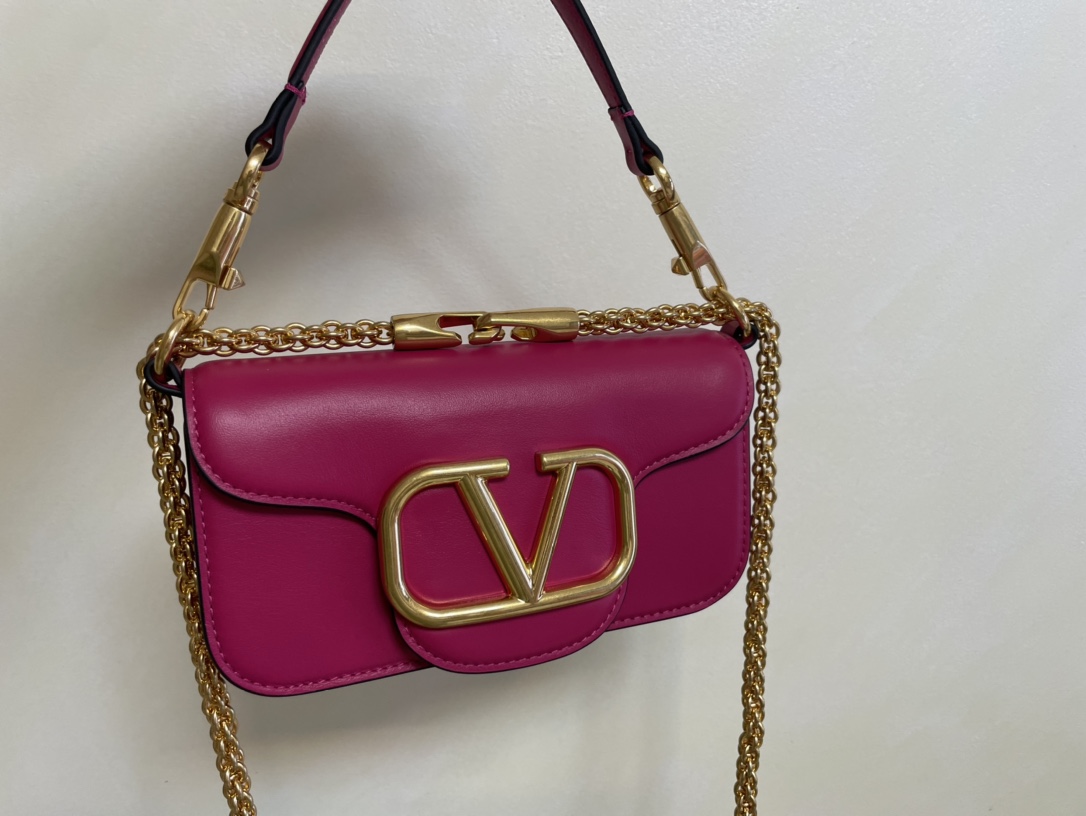 [TOP] VALENTINO Cowhide Loco Bags 20x11x5cm - GHW