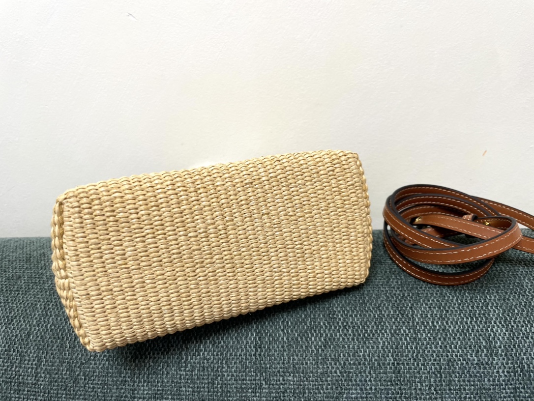 [TOP] FENDI Straw Mini ByThe WayBoston Bags