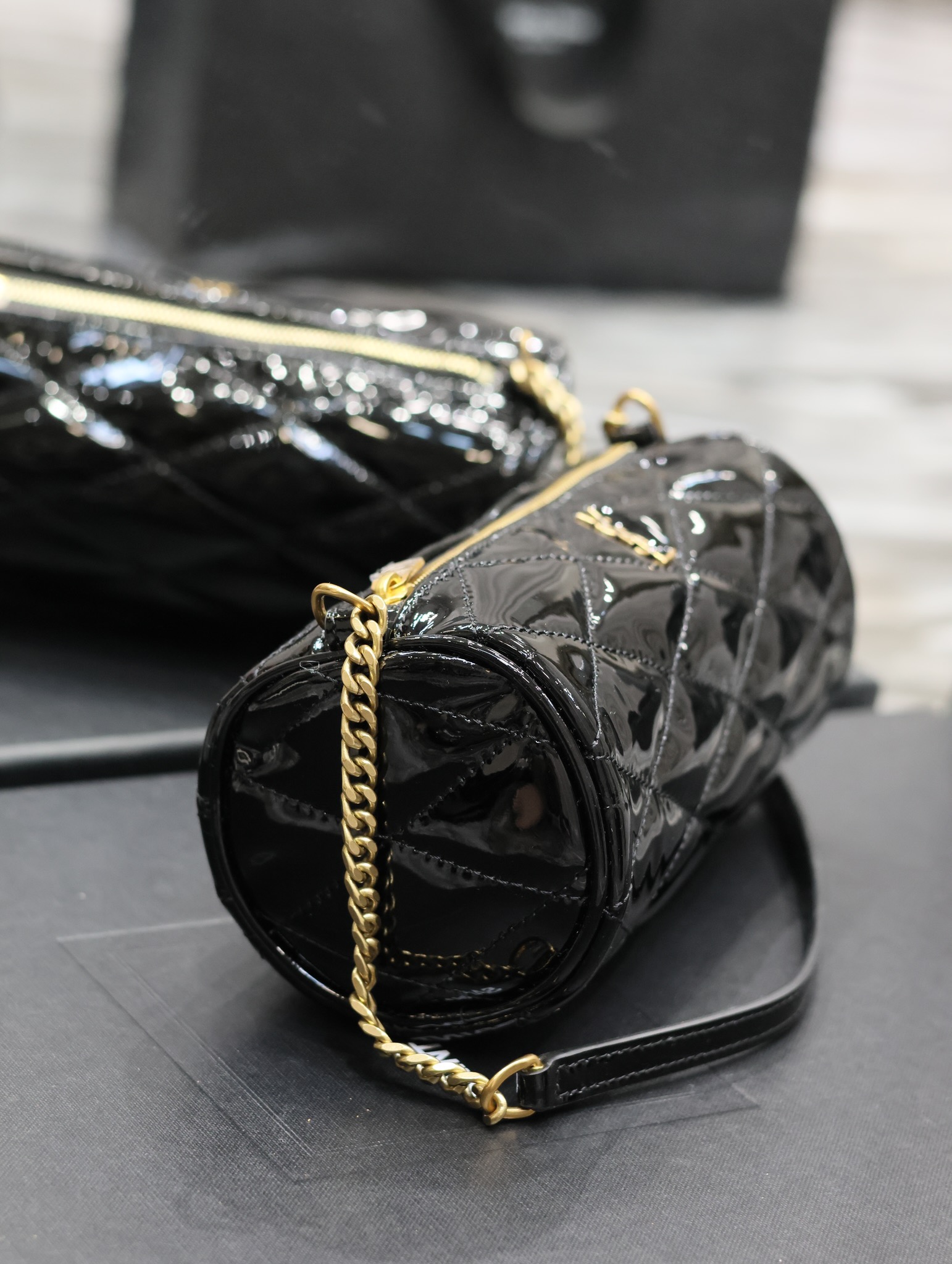 [TOP] Yves Saint Laurent YSL Patent Leather - Black