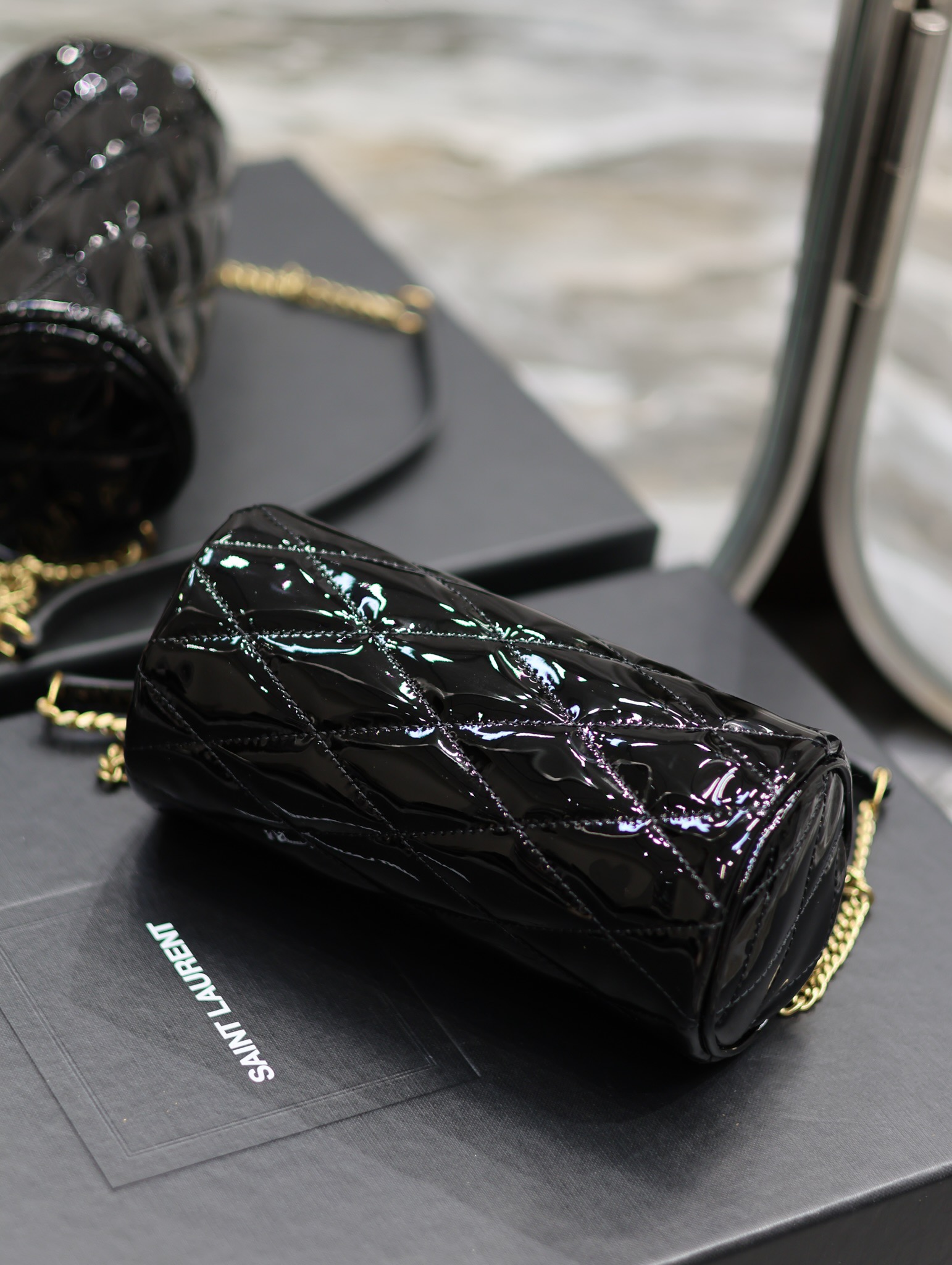 [TOP] Yves Saint Laurent YSL Patent Leather - Black