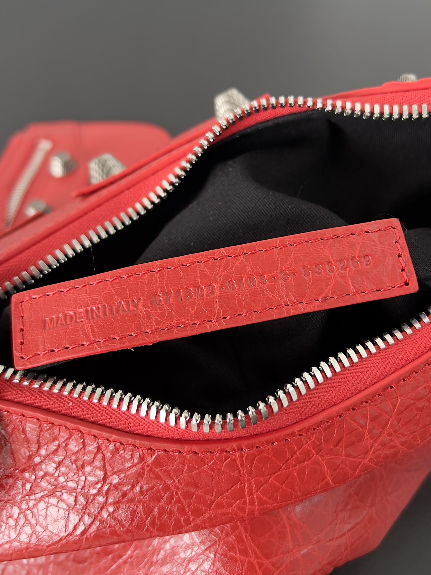 [TOP] BALENCIAGA Le Cagole XS Bag 26 x 16 x 10 cm - Red