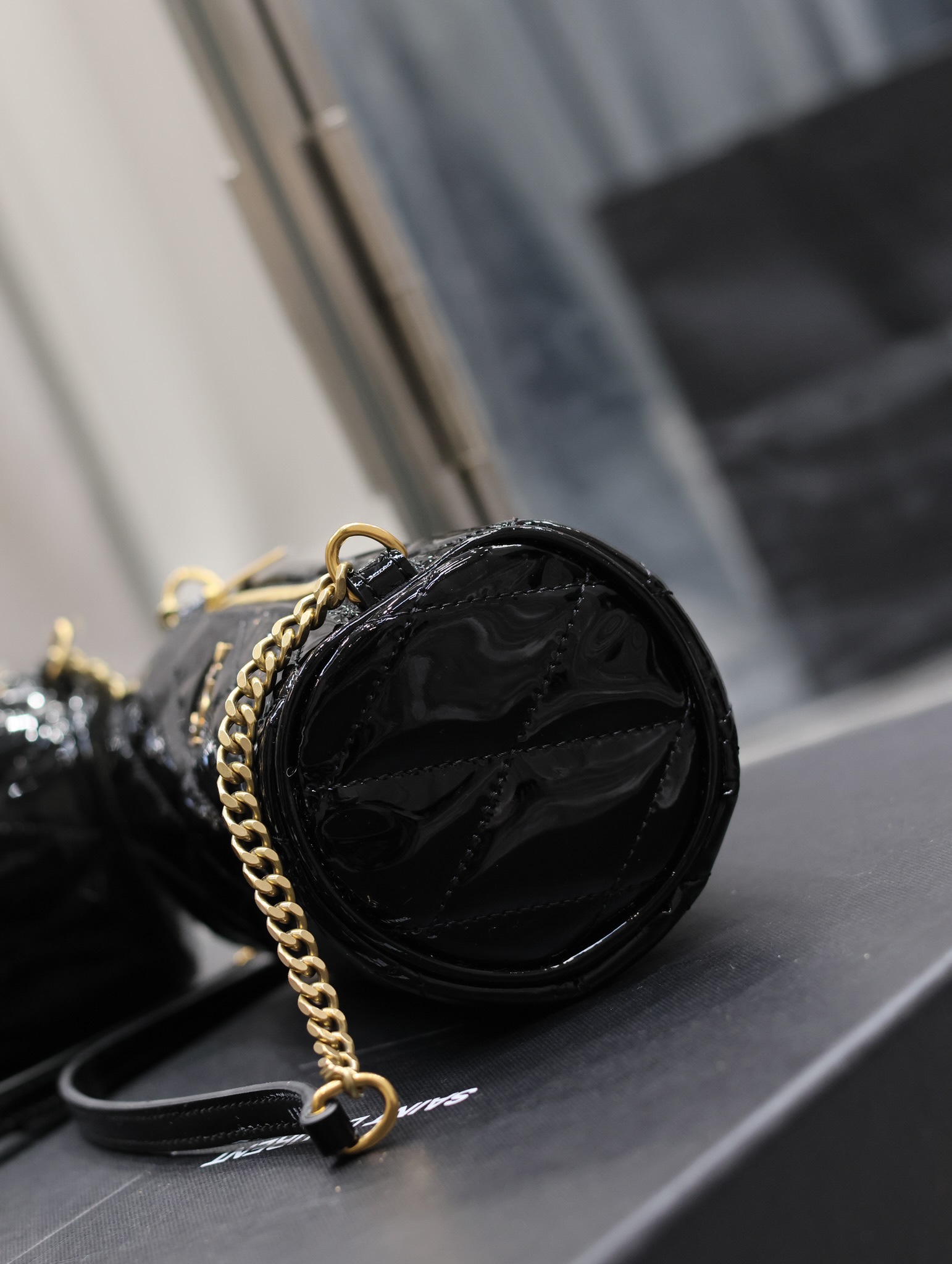 [TOP] Yves Saint Laurent YSL Patent Leather - Black