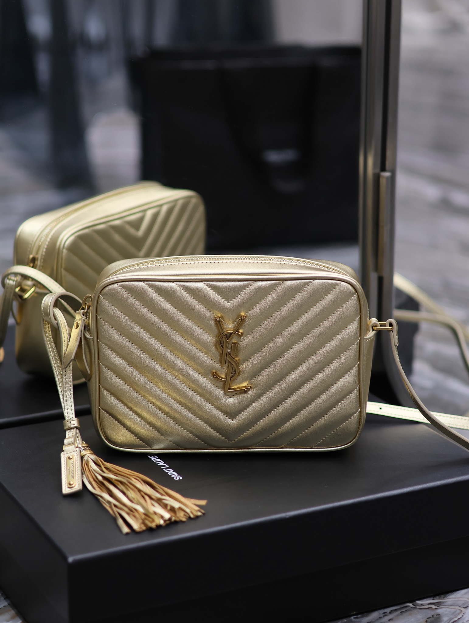 [TOP] Yves Saint Laurent YSL Lou Camera Bags - Gold