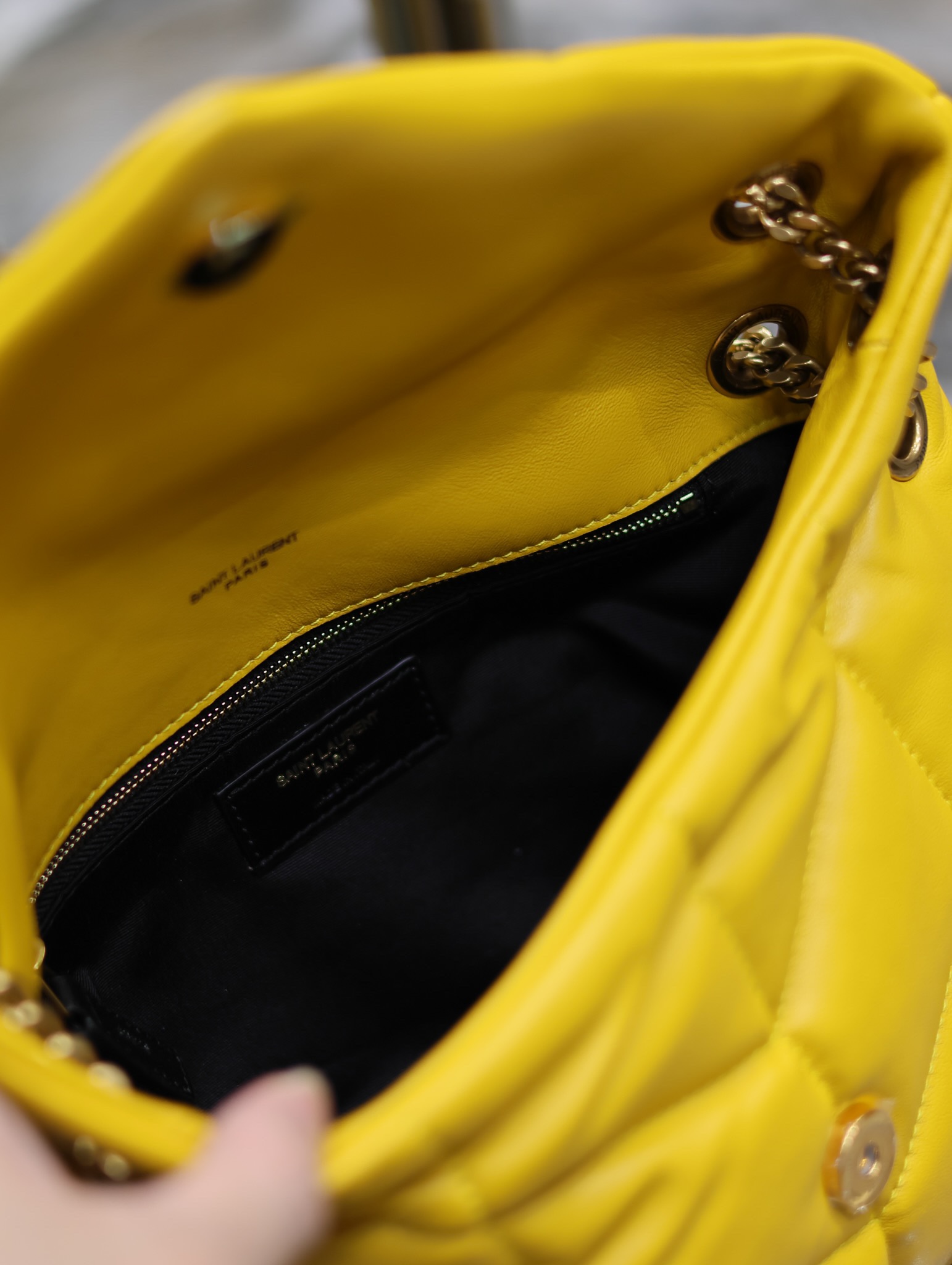 [TOP] Yves Saint Laurent YSL LouLou Bags Medium - Yellow
