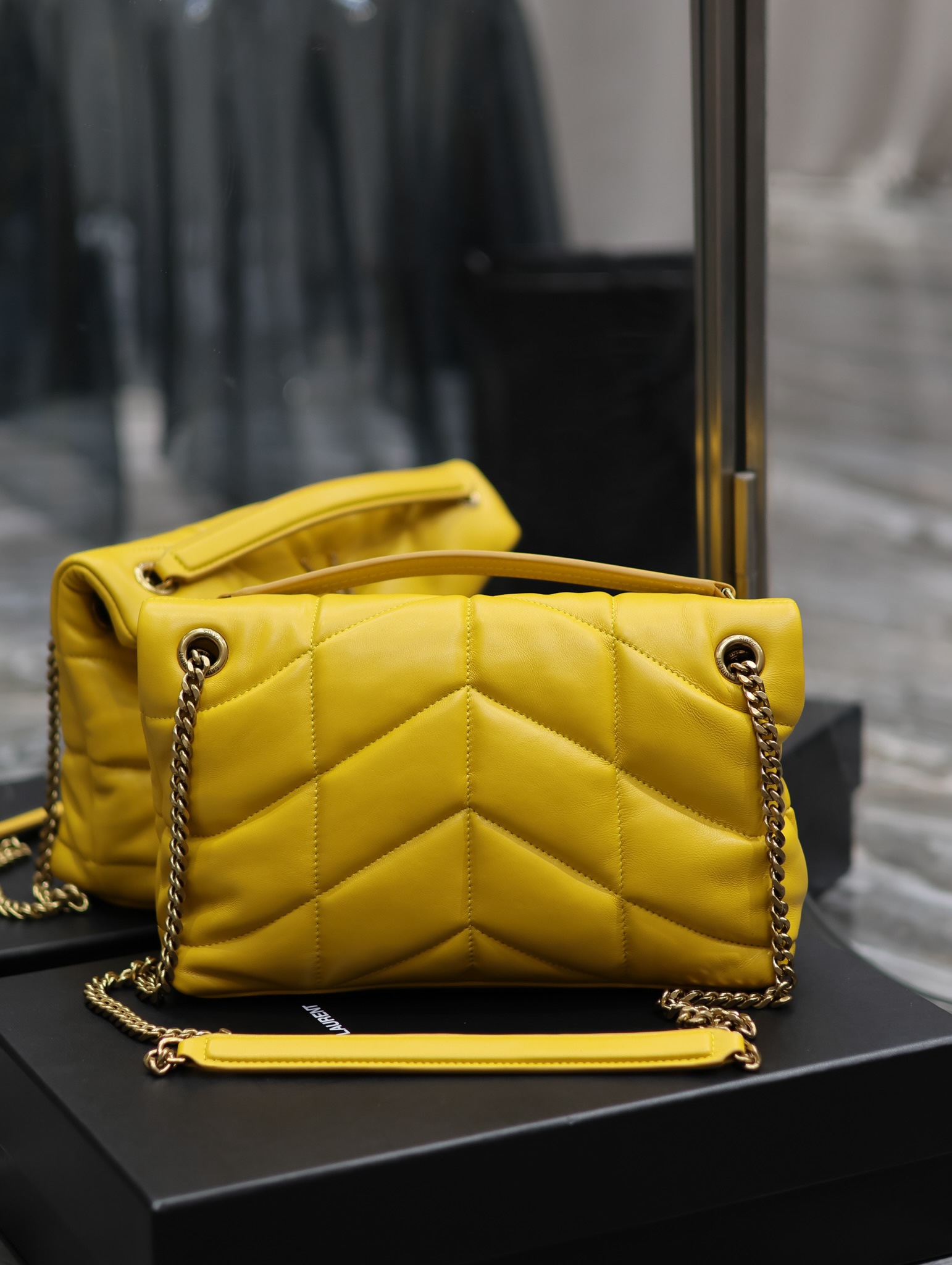 [TOP] Yves Saint Laurent YSL LouLou Bags Medium - Yellow