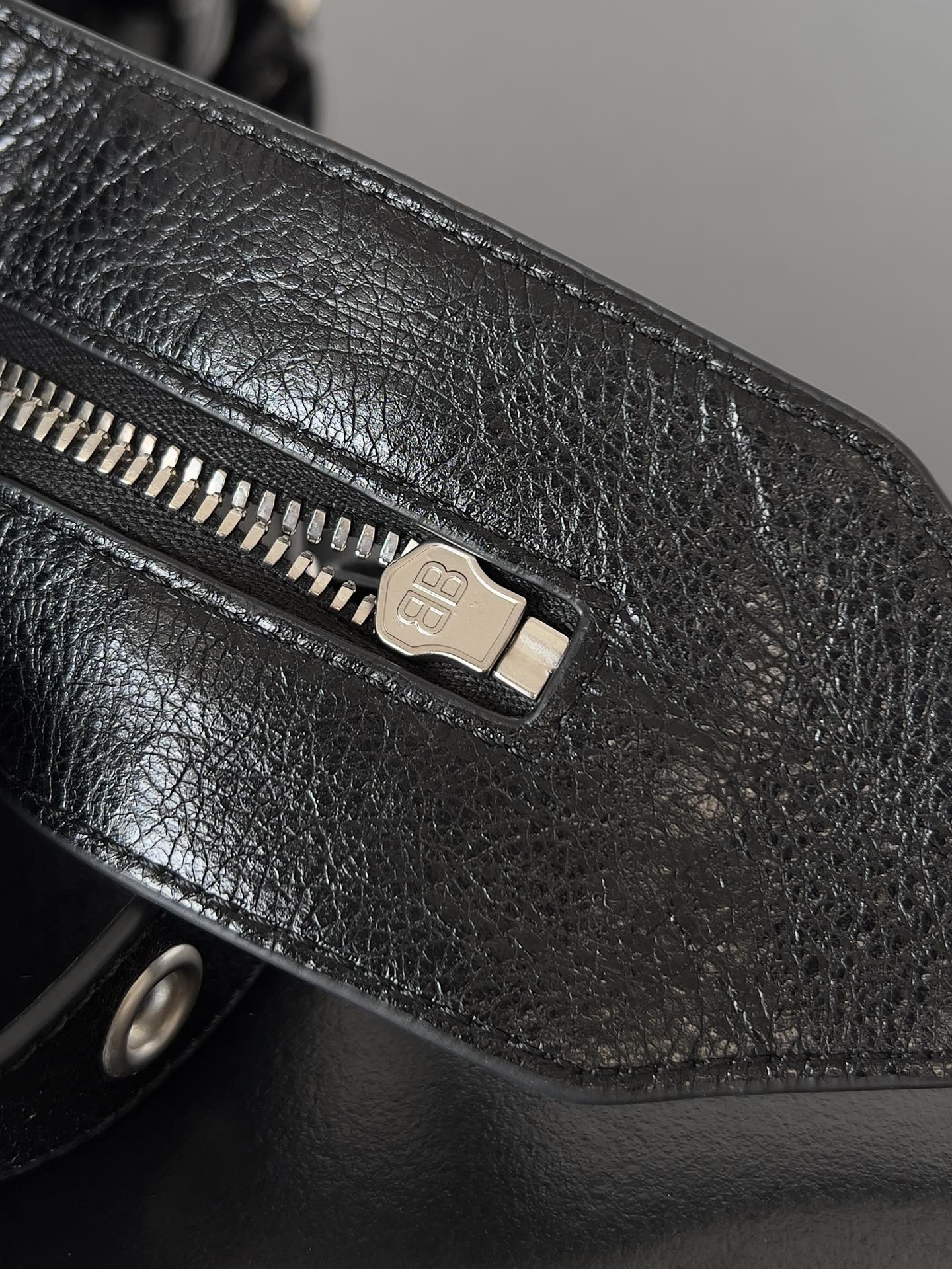 [TOP] BALENCIAGA Neo Classic Medium City Bag 39 x 17 x 34 cm - Black