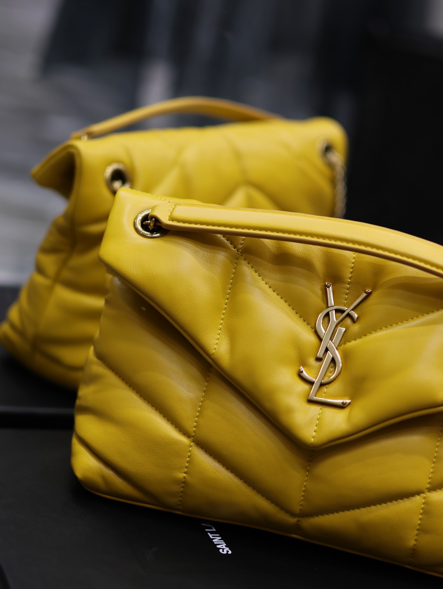 [TOP] Yves Saint Laurent YSL LouLou Bags Medium - Yellow