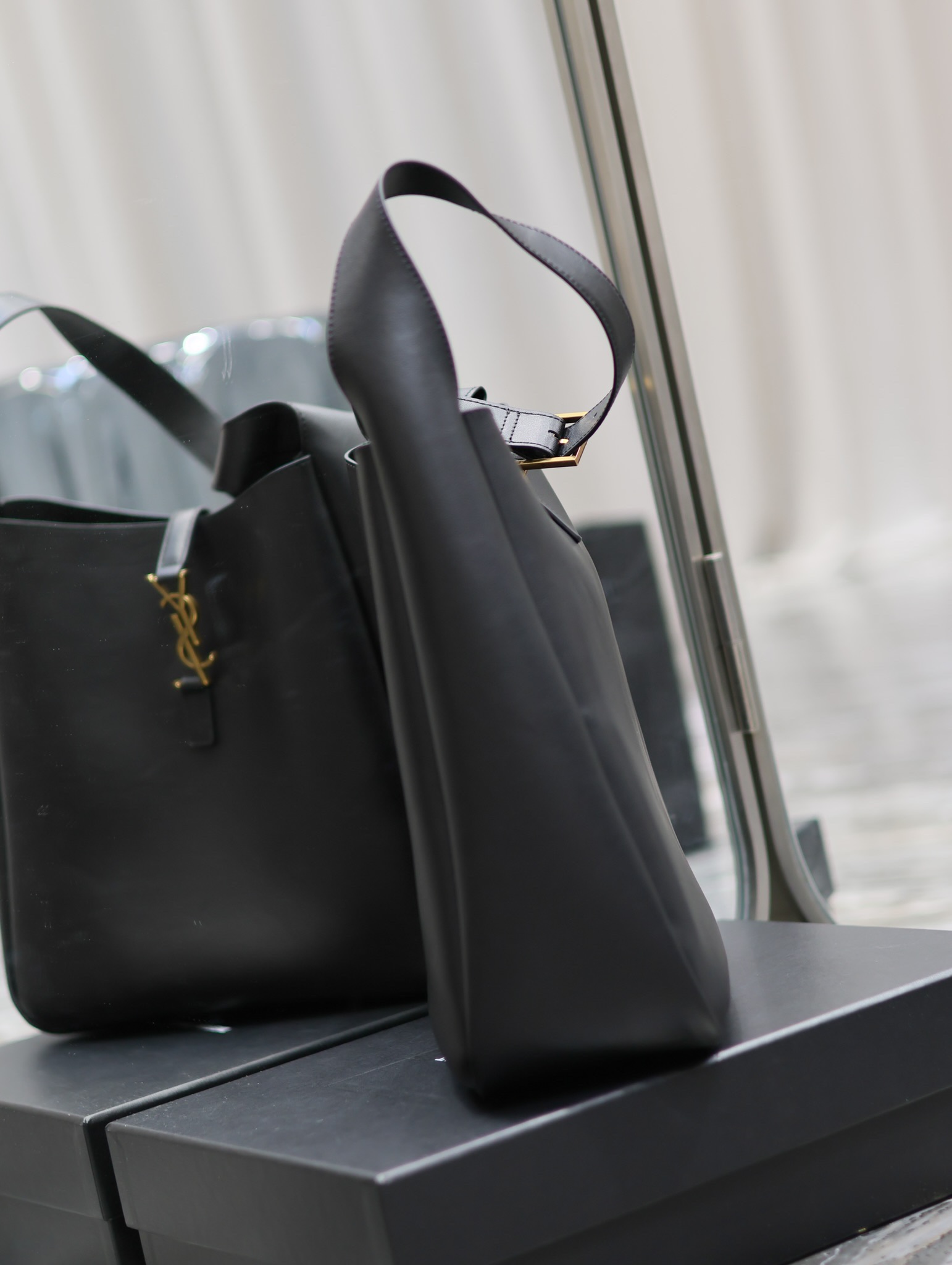 [TOP] Yves Saint Laurent YSL Le 5A7 Supple Shoulder Bag - 2 Sizes - GHW