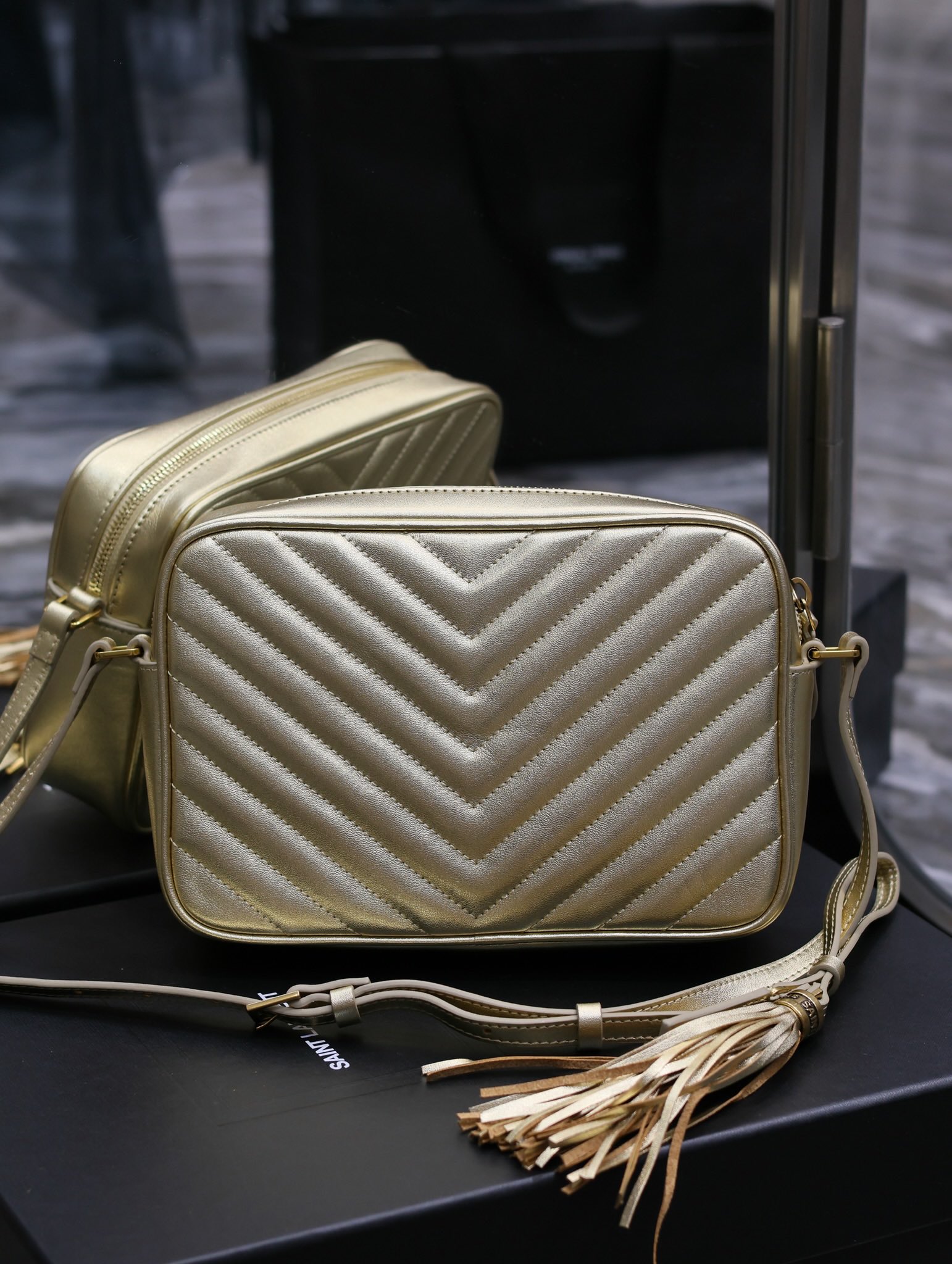 [TOP] Yves Saint Laurent YSL Lou Camera Bags - Gold