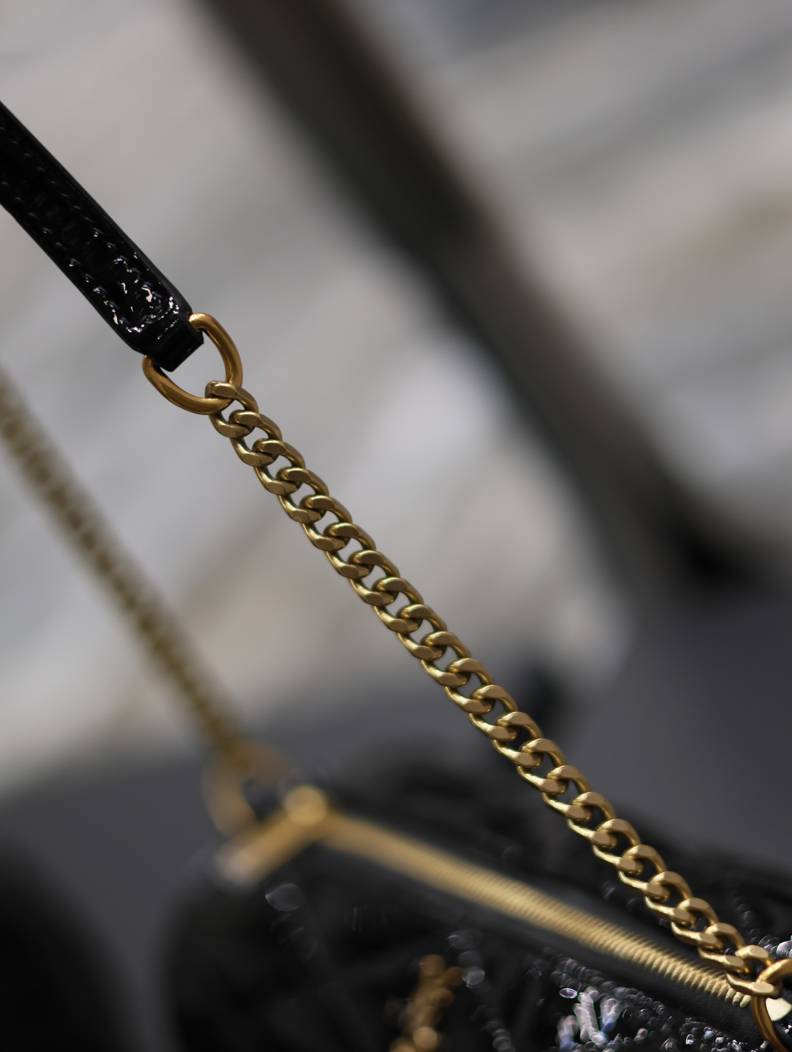 [TOP] Yves Saint Laurent YSL Patent Leather - Black