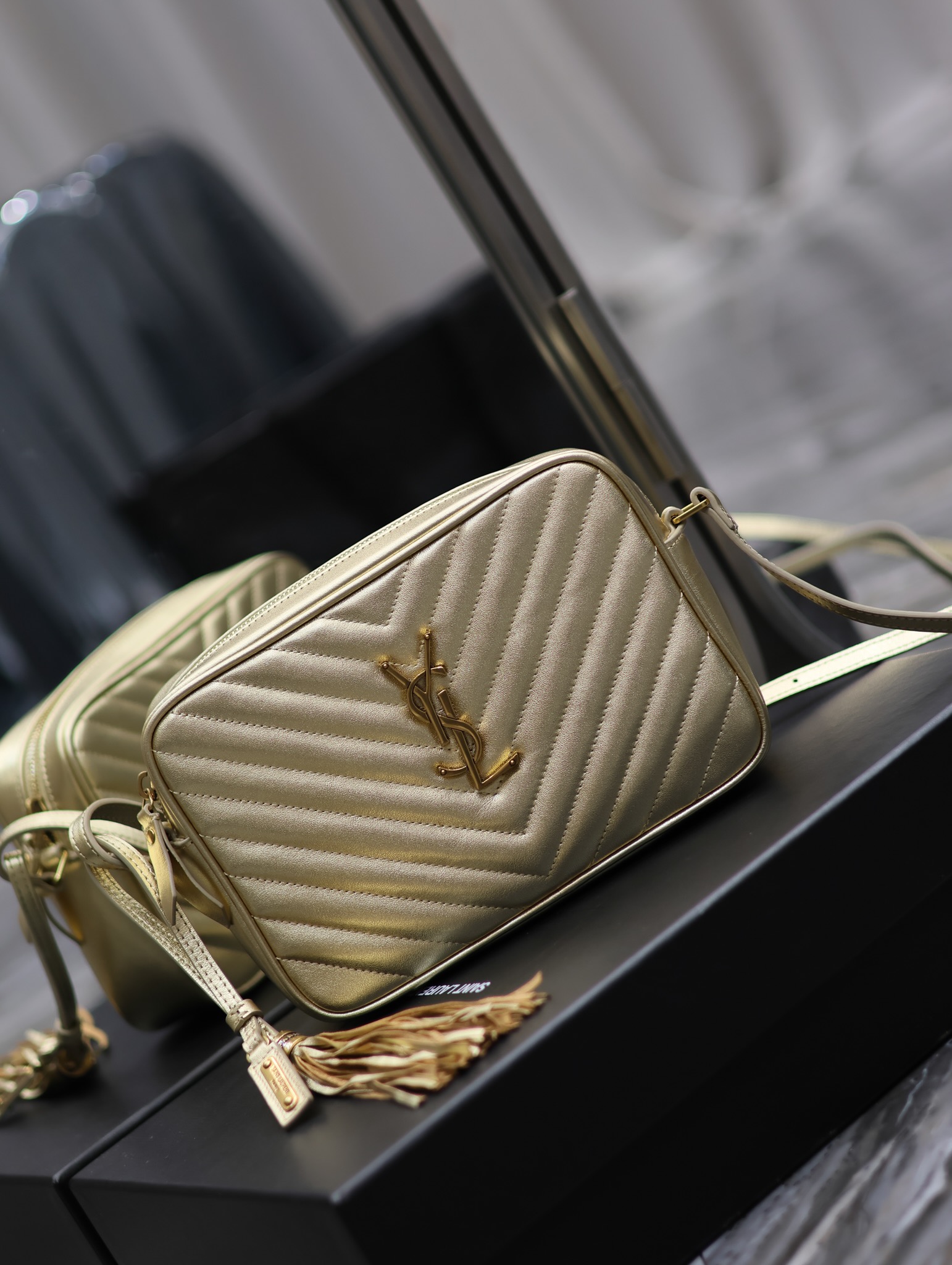 [TOP] Yves Saint Laurent YSL Lou Camera Bags - Gold