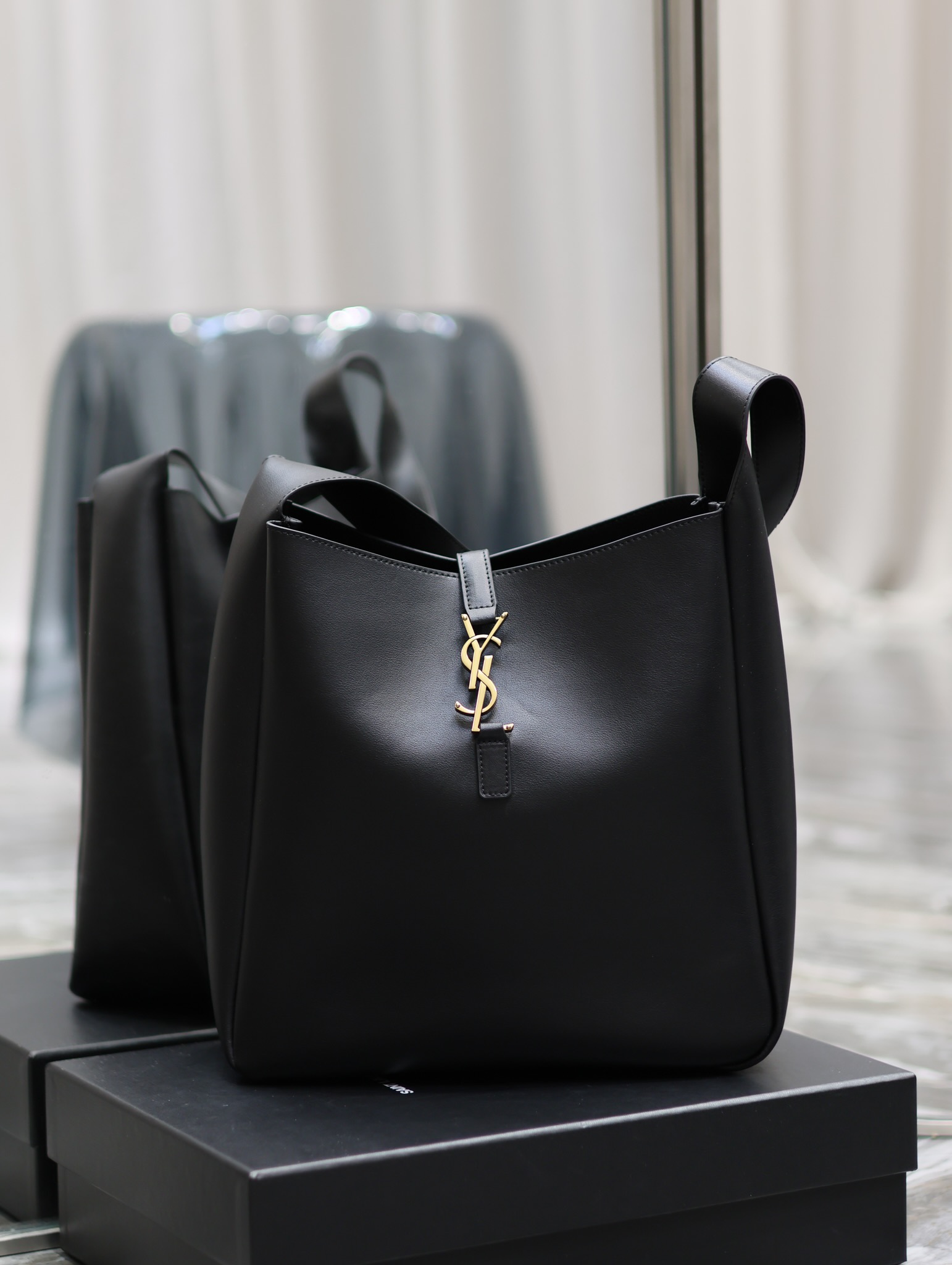 [TOP] Yves Saint Laurent YSL Le 5A7 Supple Shoulder Bag - 2 Sizes - GHW