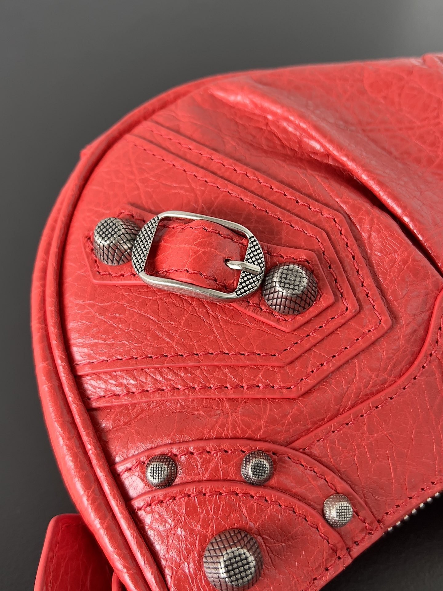 [TOP] BALENCIAGA Le Cagole XS Bag 26 x 16 x 10 cm - Red