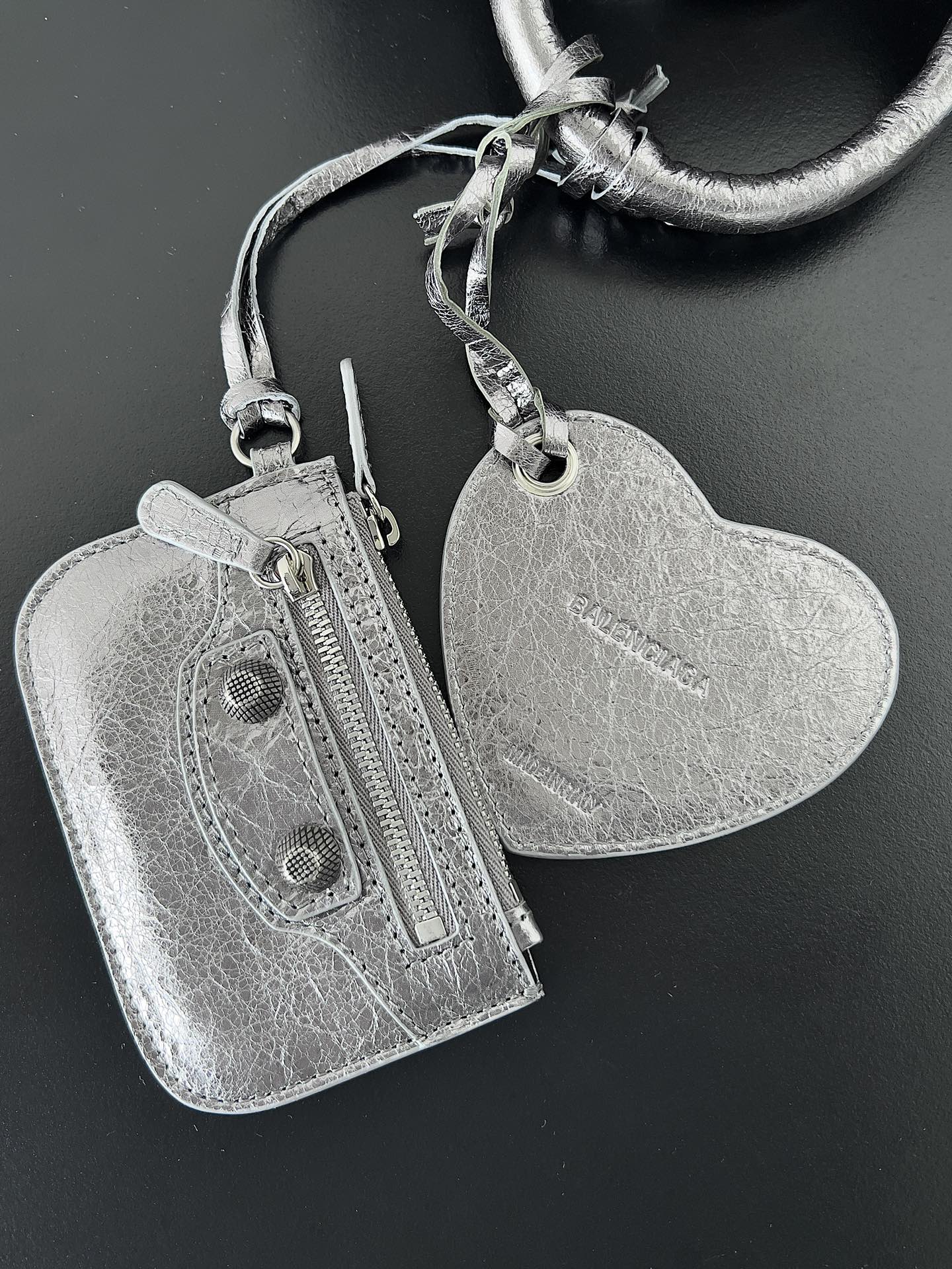 [TOP] BALENCIAGA Mini Duffle Bag 19.8 x 14 x 11.9 cm - Silver